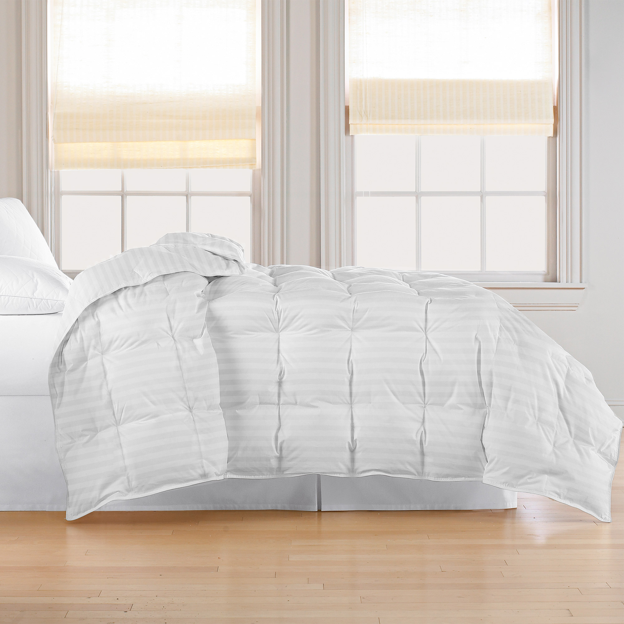 Hotel Grand All-Season Feather and Down Comforter