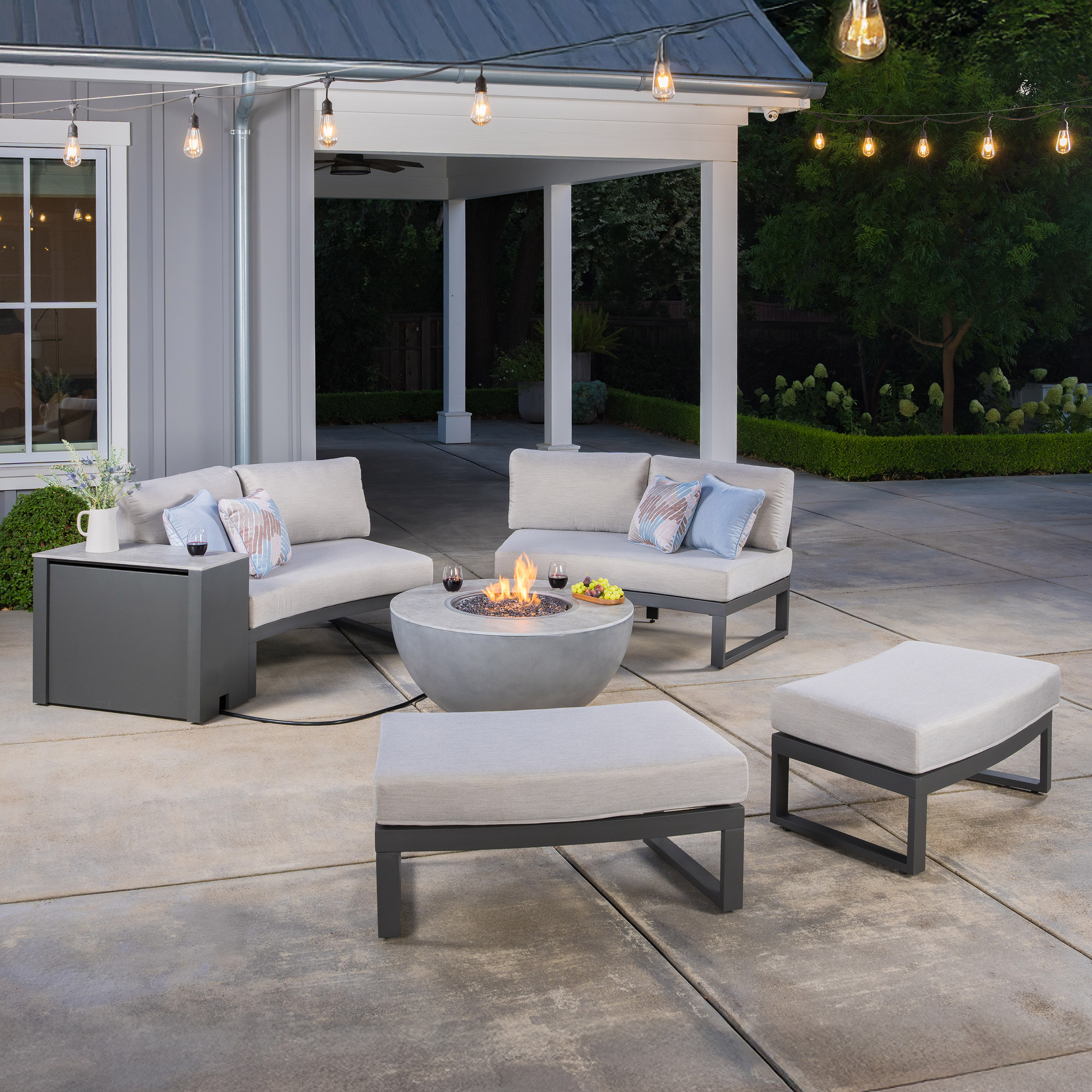 SunVilla Brooklyn 6-piece Fire Outdoor Patio Sectional Seating Set