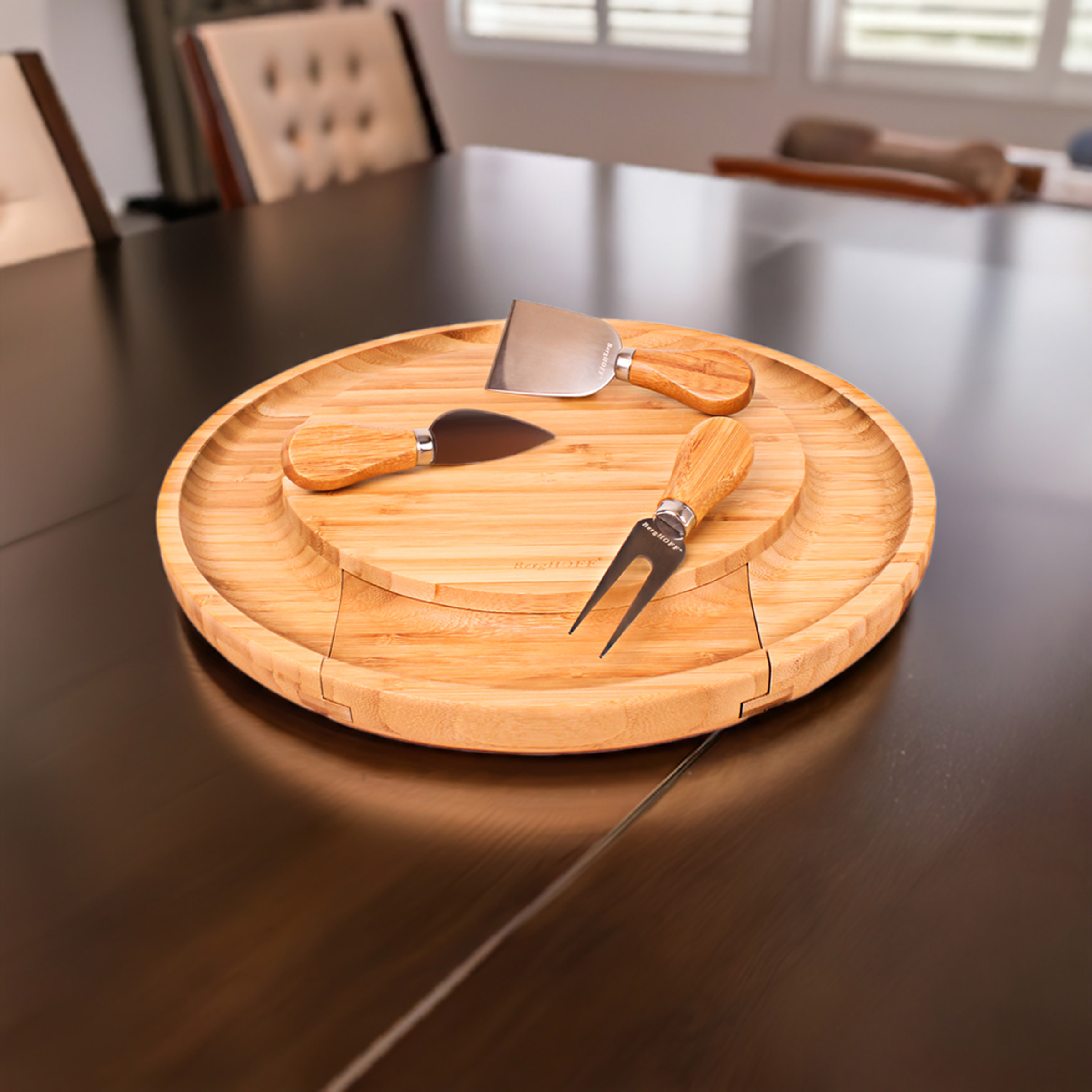 BergHOFF 4-piece Cheese Knives and Bamboo Board Set