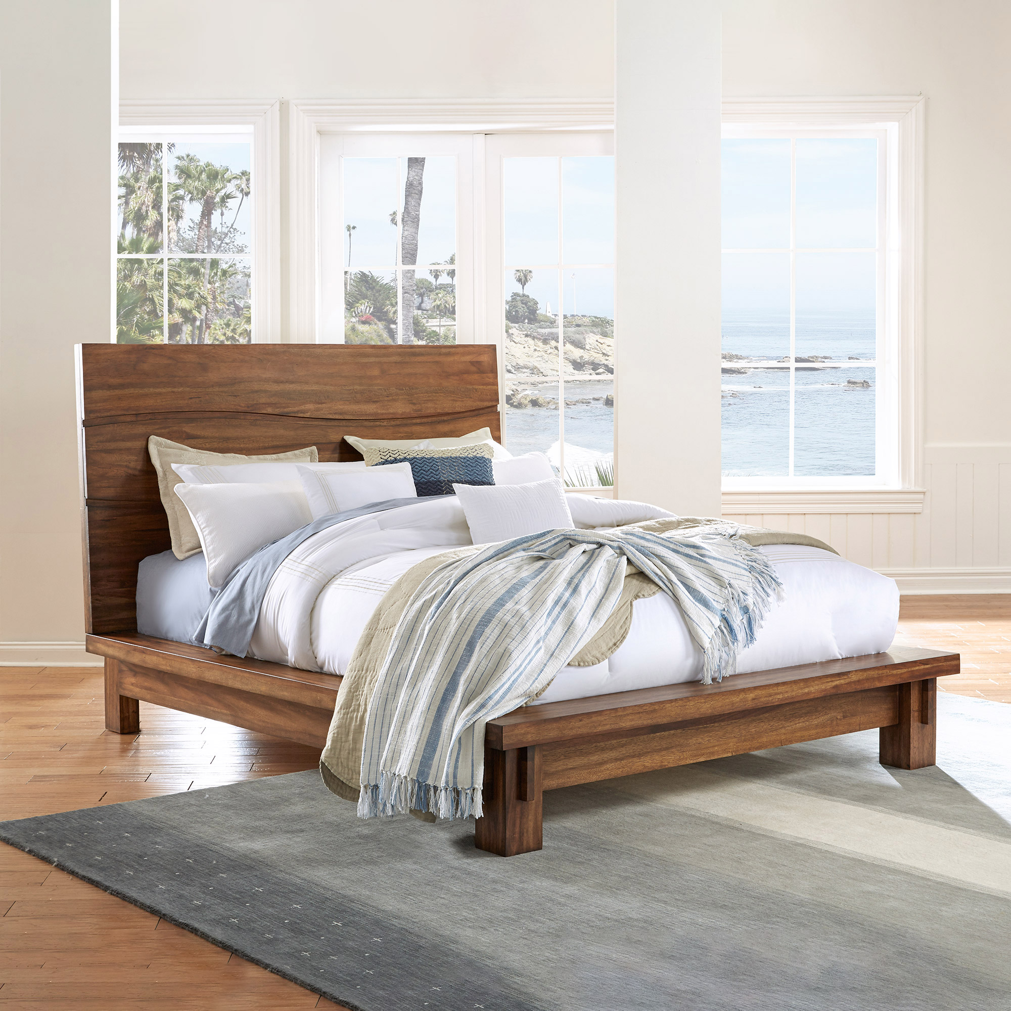 Rivina Queen Bed