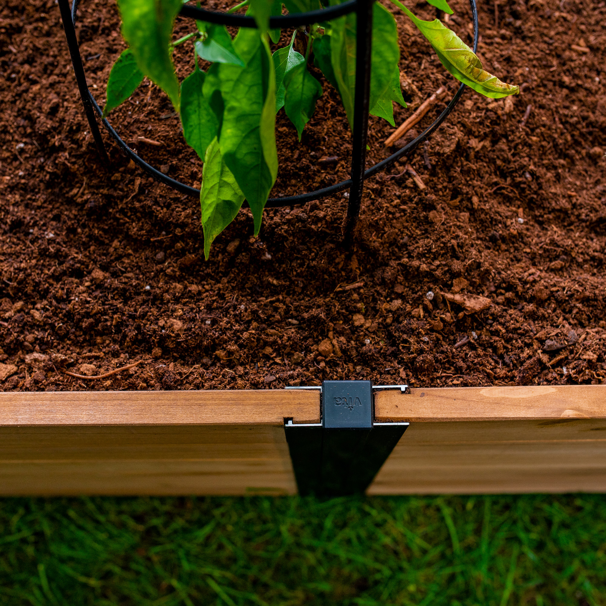 Vita Mezza 6 ft. × 6 ft. Keyhole Composting Garden Bed | Costco