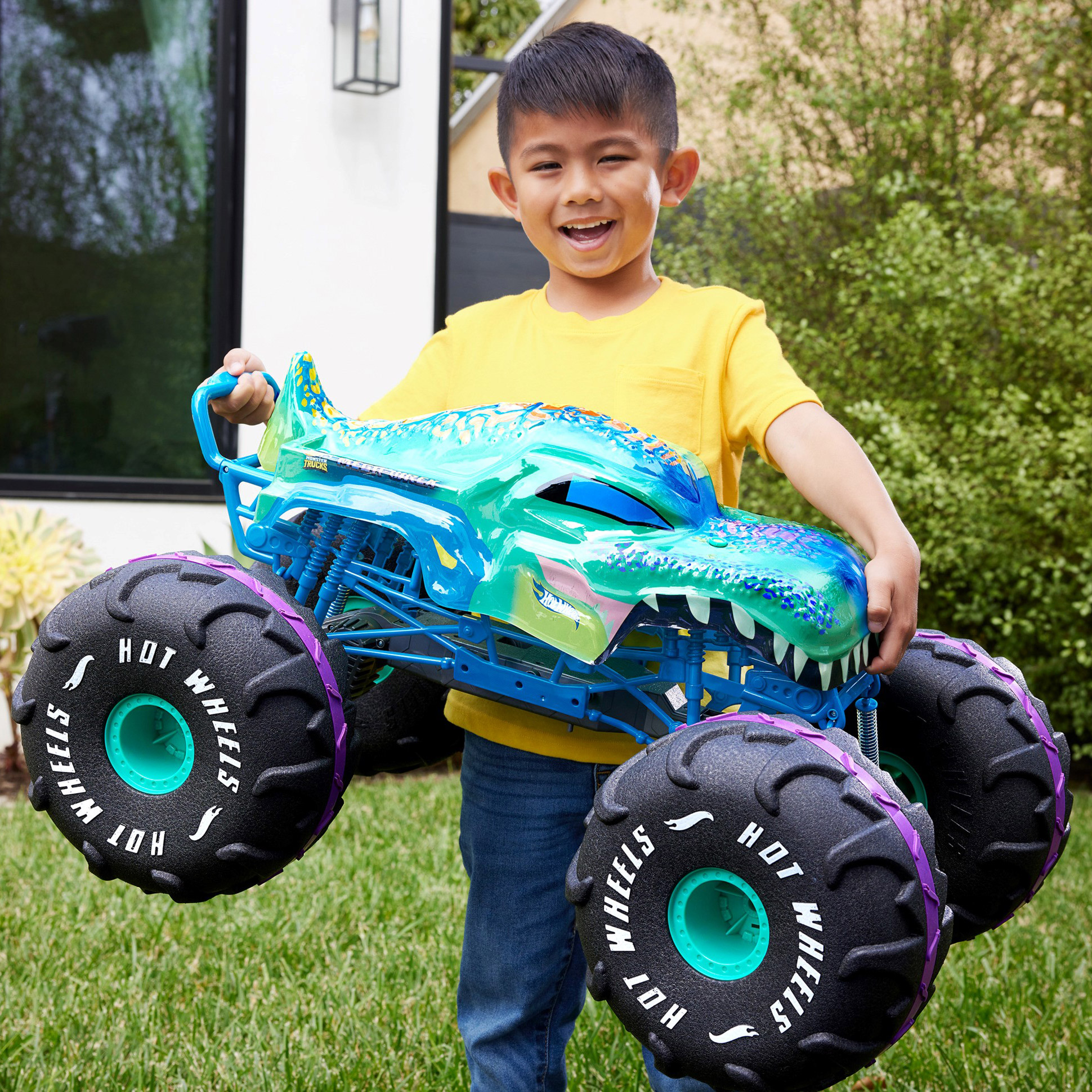 Hot Wheels R/C Monster Truck - Mega Wrex XXL | Costco
