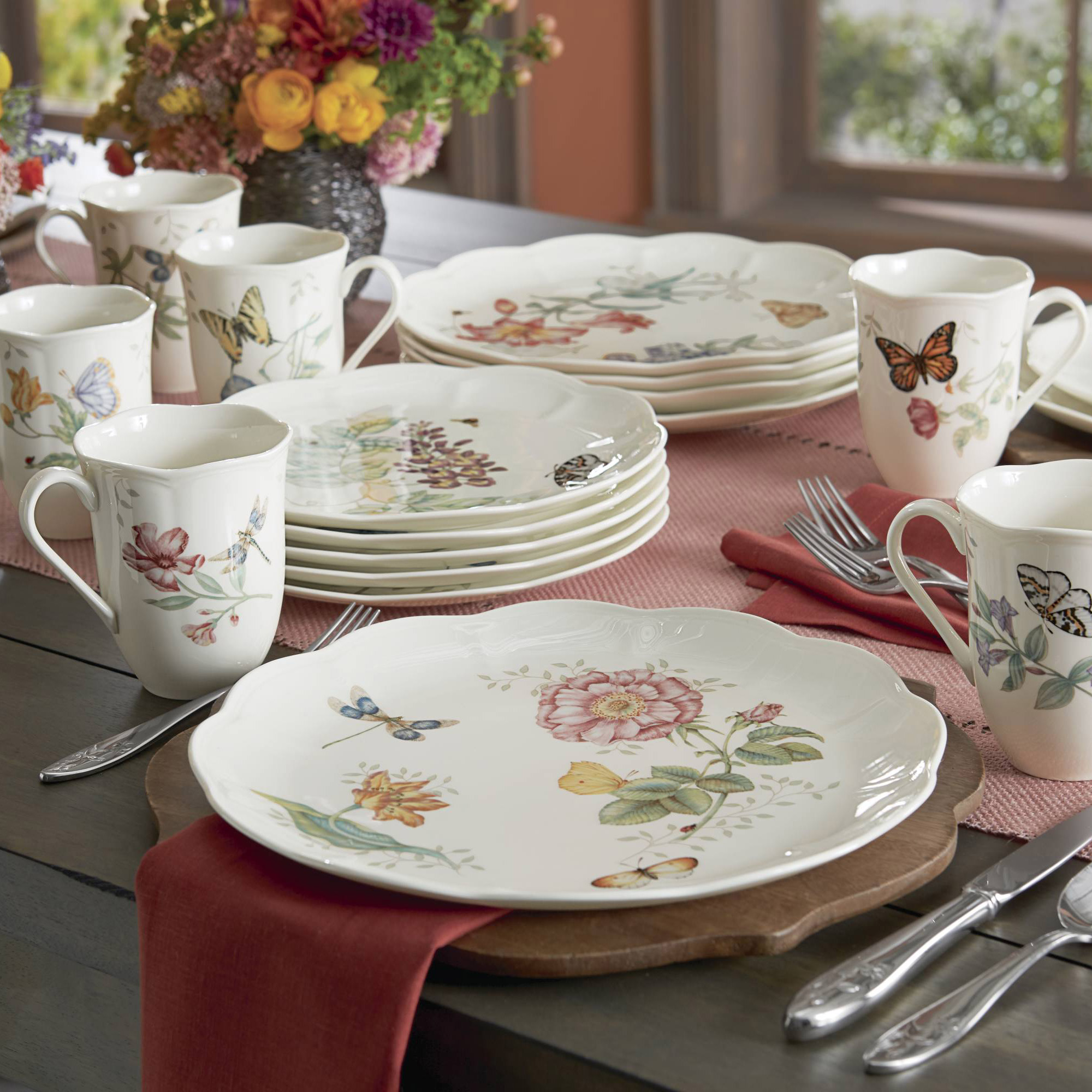 Enlarge Product Preview 2 Successfully Enriched by automation Job.