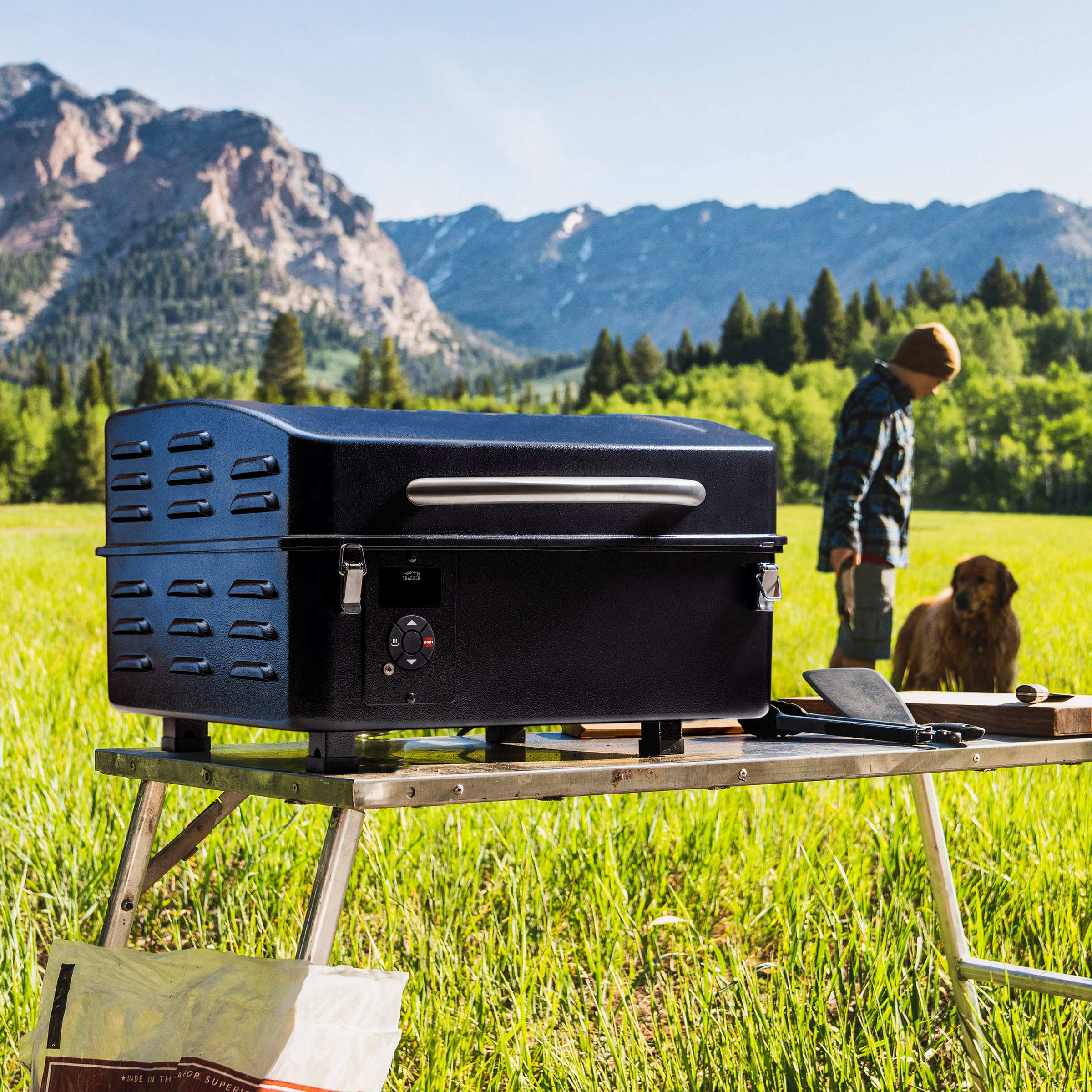 Traeger Trailhead Portable Grill																			 																				