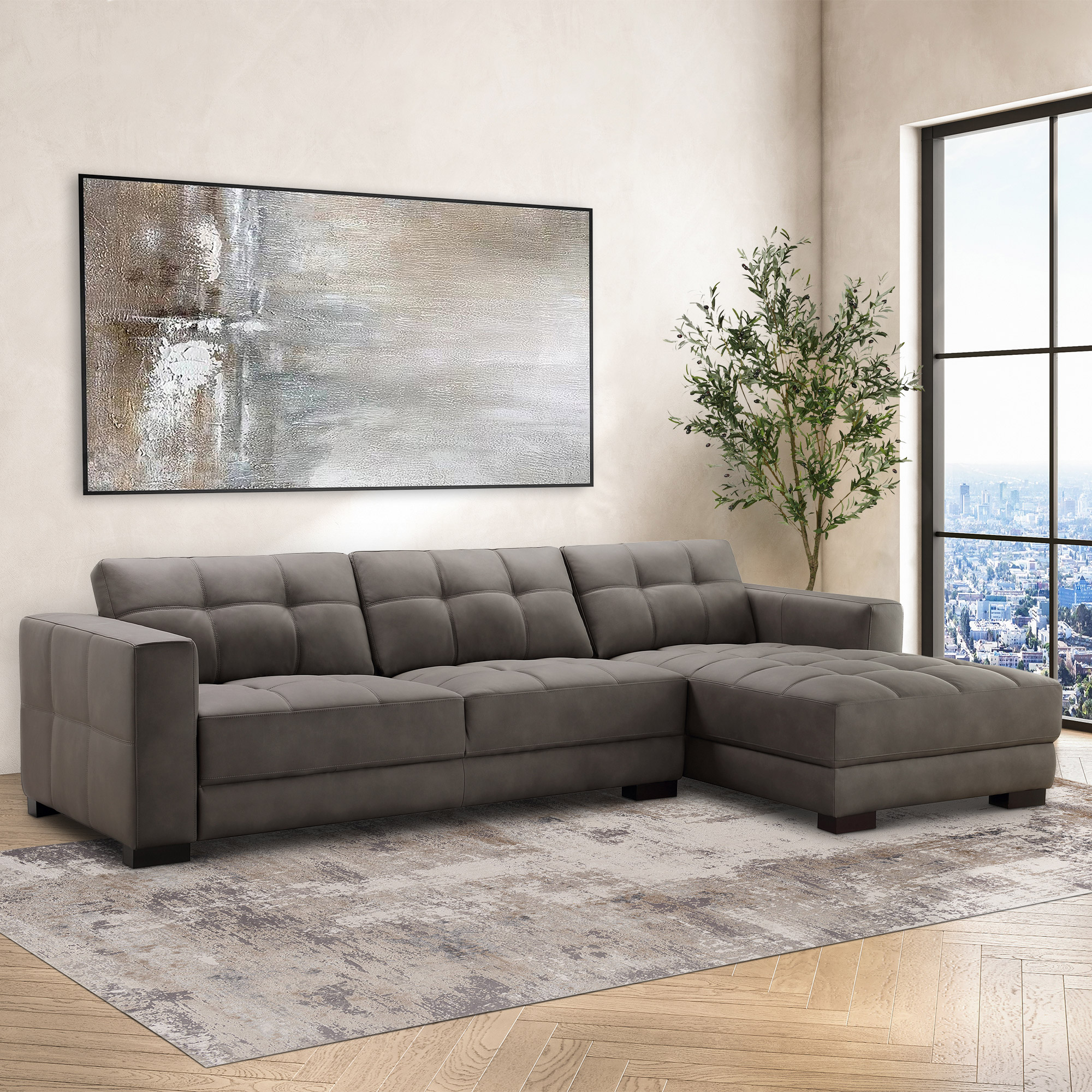 たす　ソファー② Klyden 2-piece Leather Chaise Sectional | Costco
