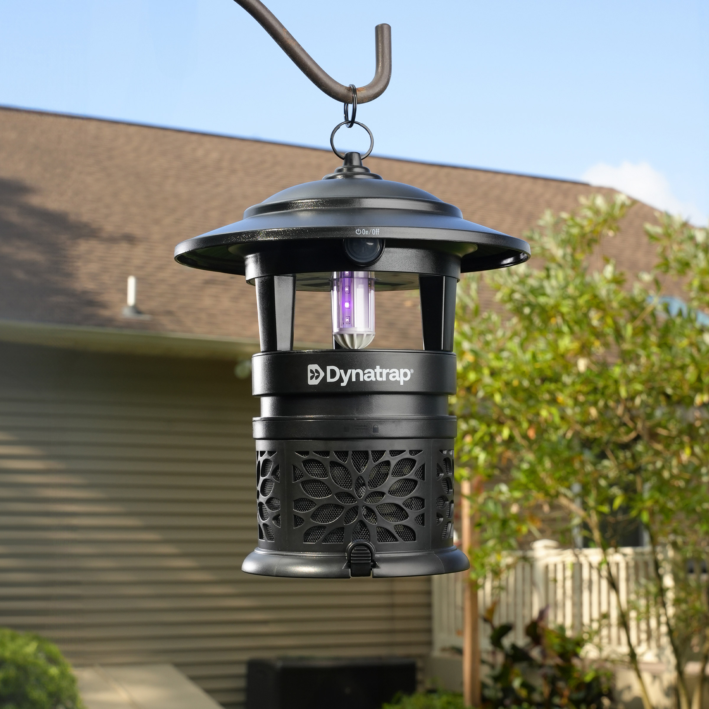 Dynatrap 1/2 Acre LED Outdoor Insect Trap with Cleaning Brush and