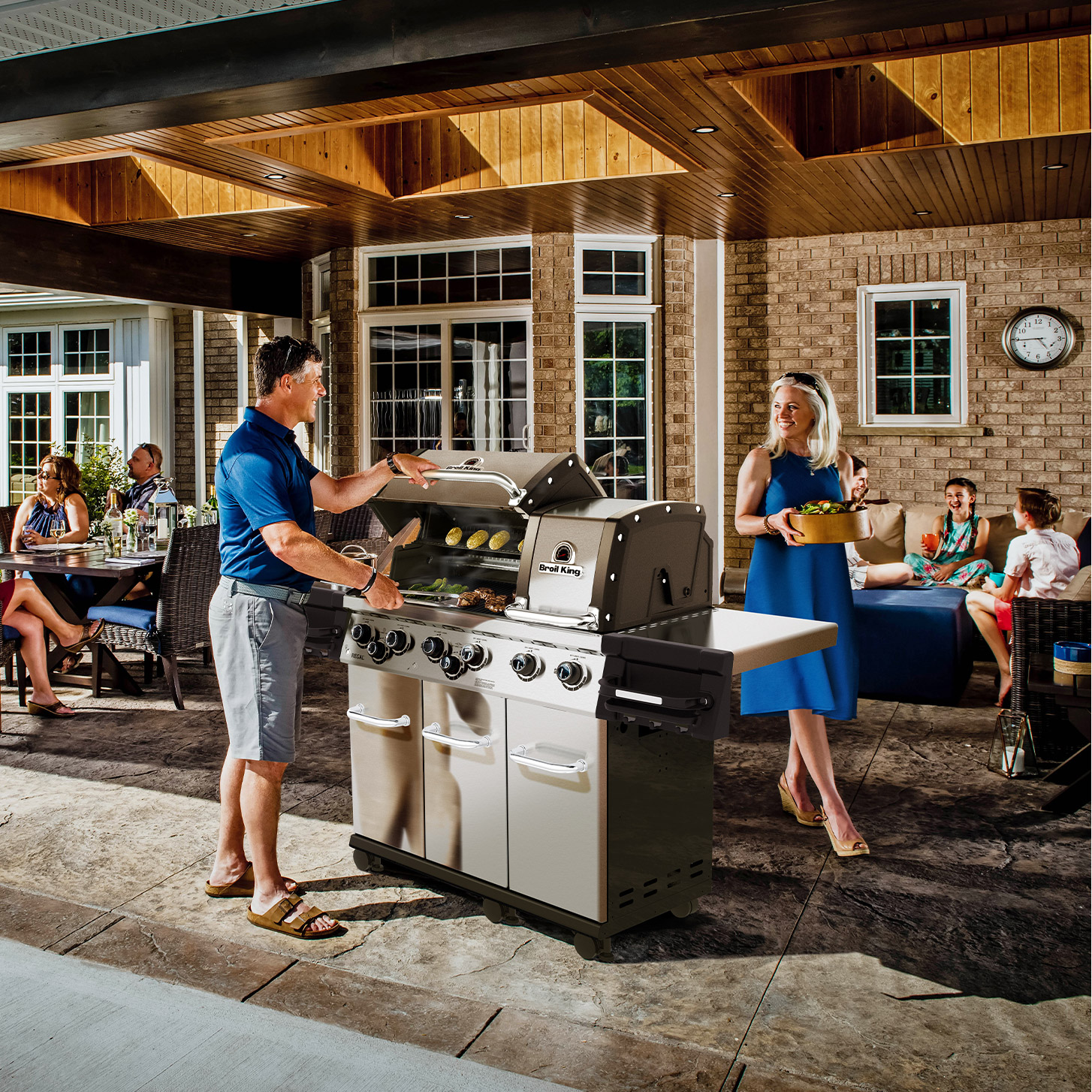 Broil King Regal S 690 Pro IR Gas Grill | Costco