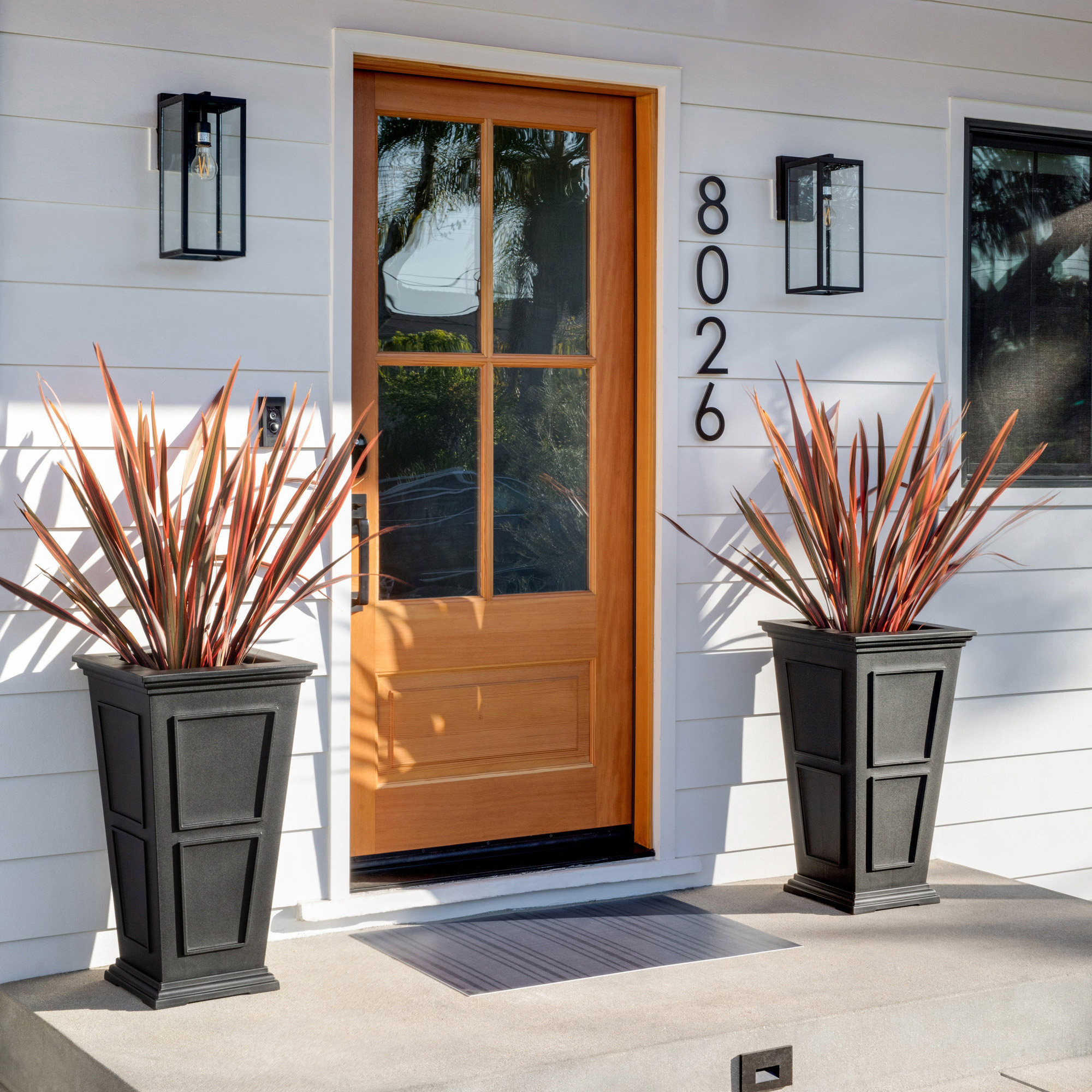 28" Brixton Planter by Veradek  2-pack