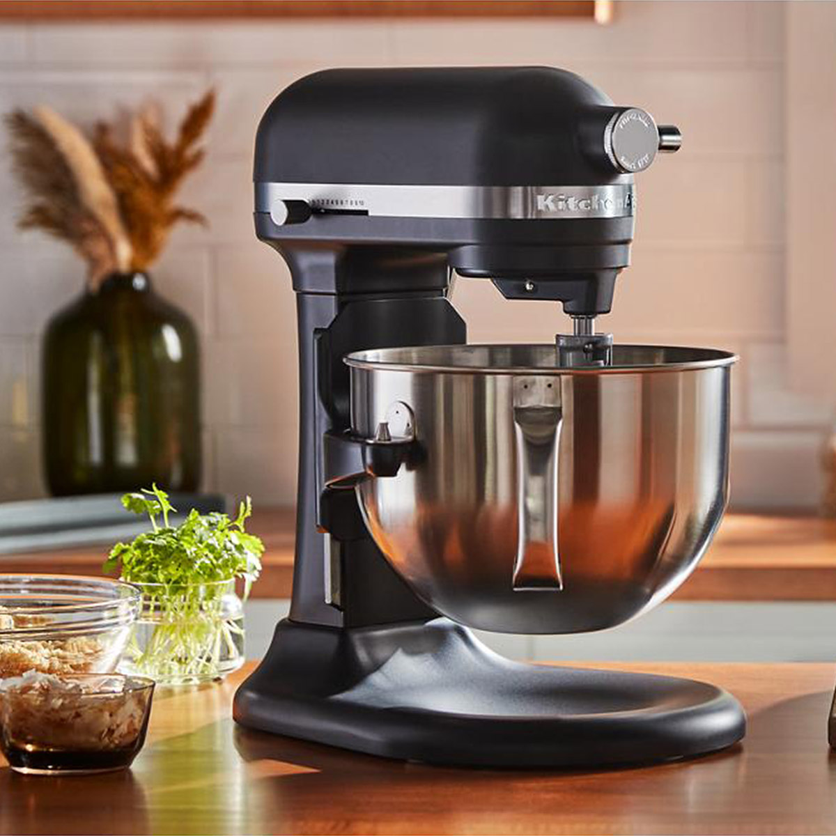KitchenAid Professional 6 ミキサー KitchenAid 5.68 L (6 qt.) Bowl-Lift Stand Mixer | Costco