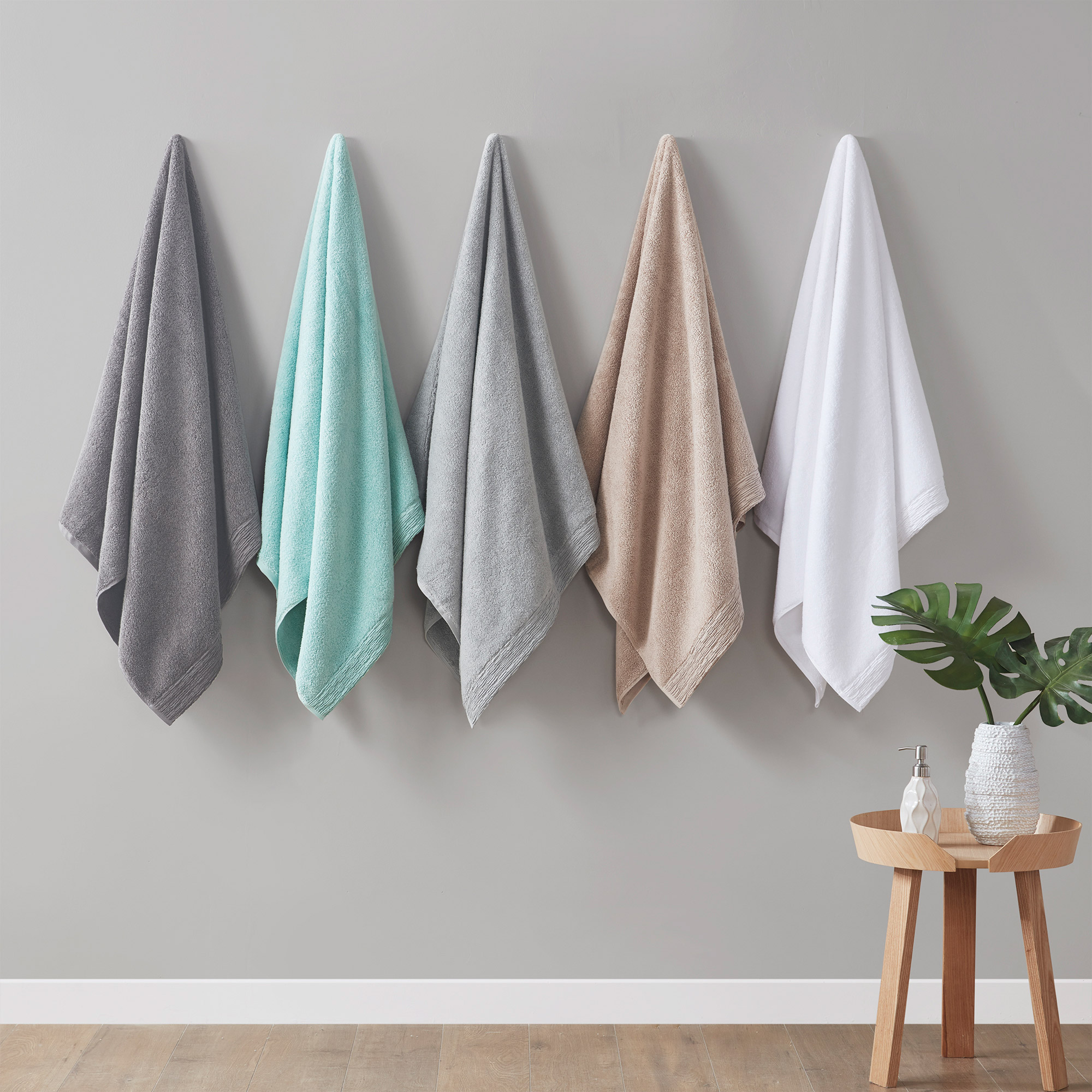 Hanae 2-piece 100% Micronaire Cotton Bath Towel Set | Costco