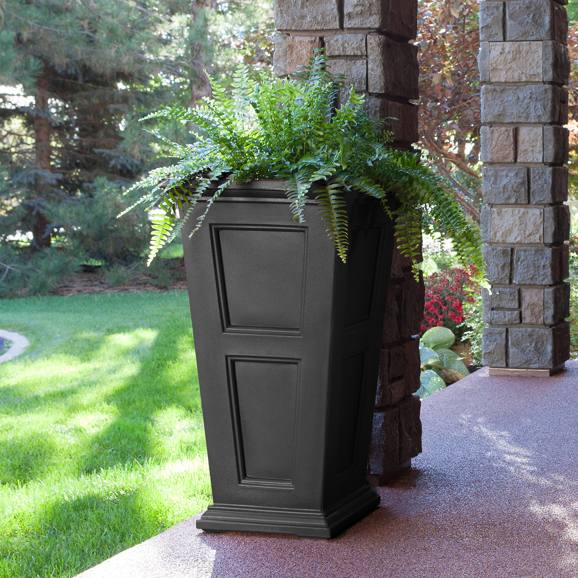 Mayne Fairfield Square Planter - Thumbnail 4