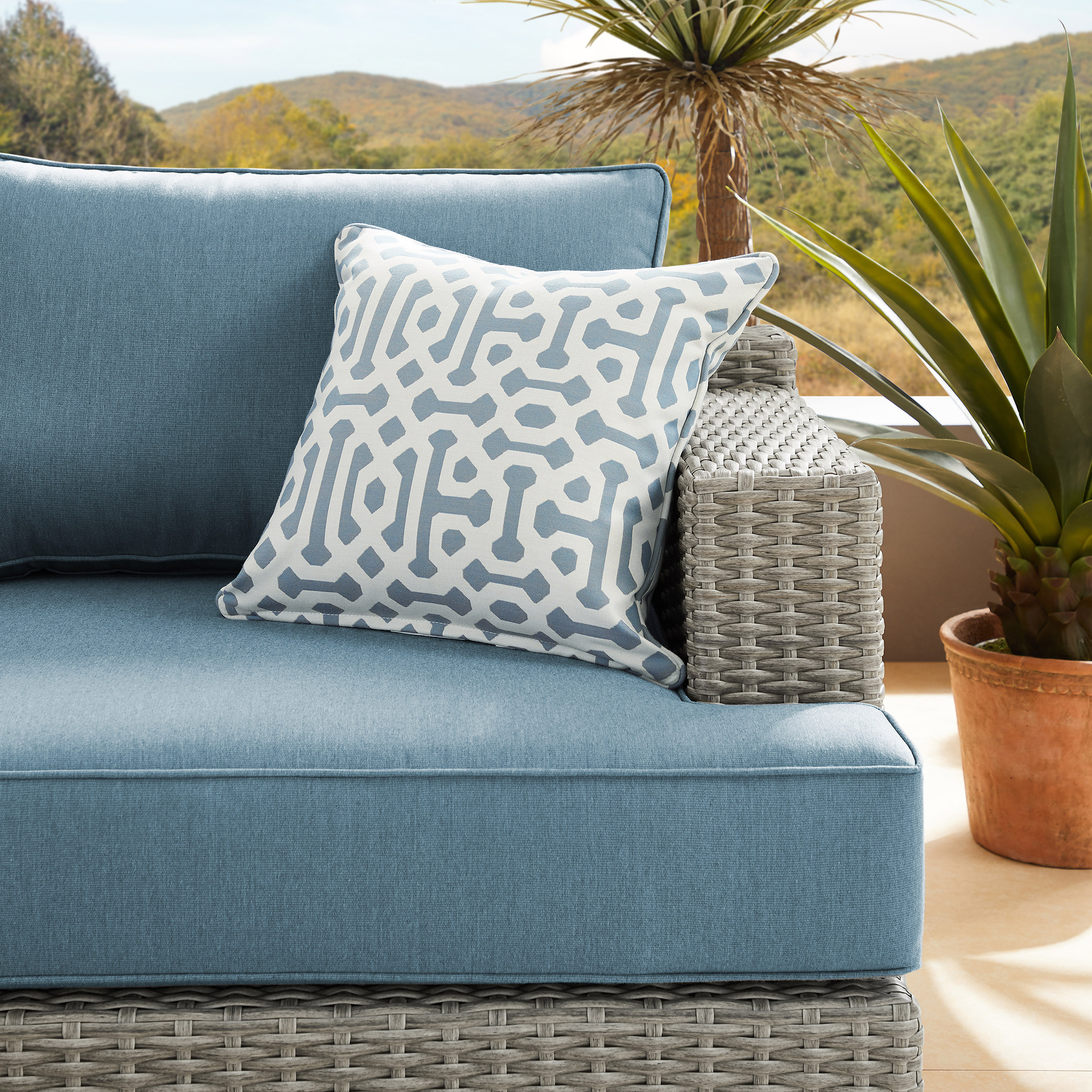 Niko 5-piece Patio Sectional Conversation Set | Costco