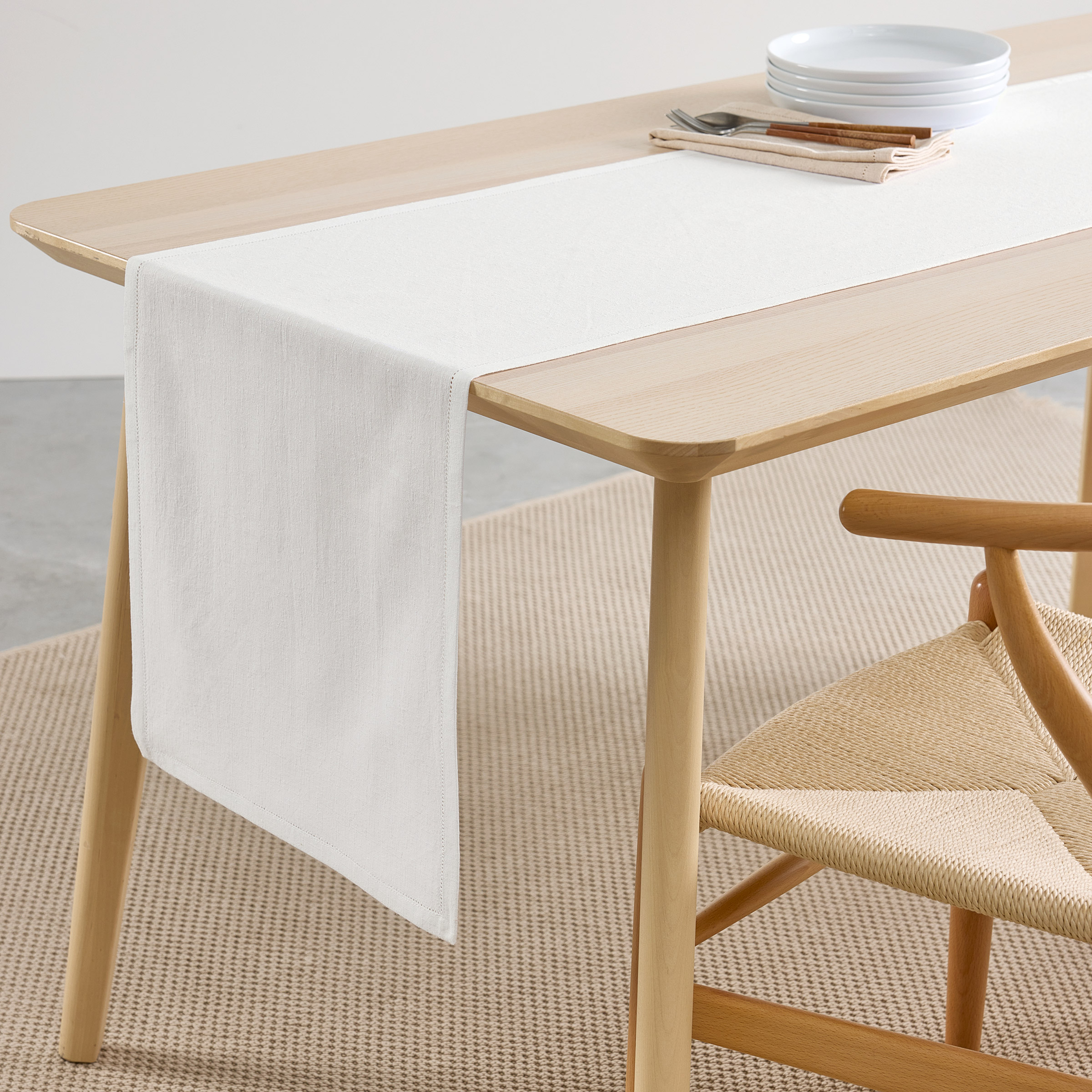 House & Home by Lynda Reeves European Collection - Cotton Linen Table Runner