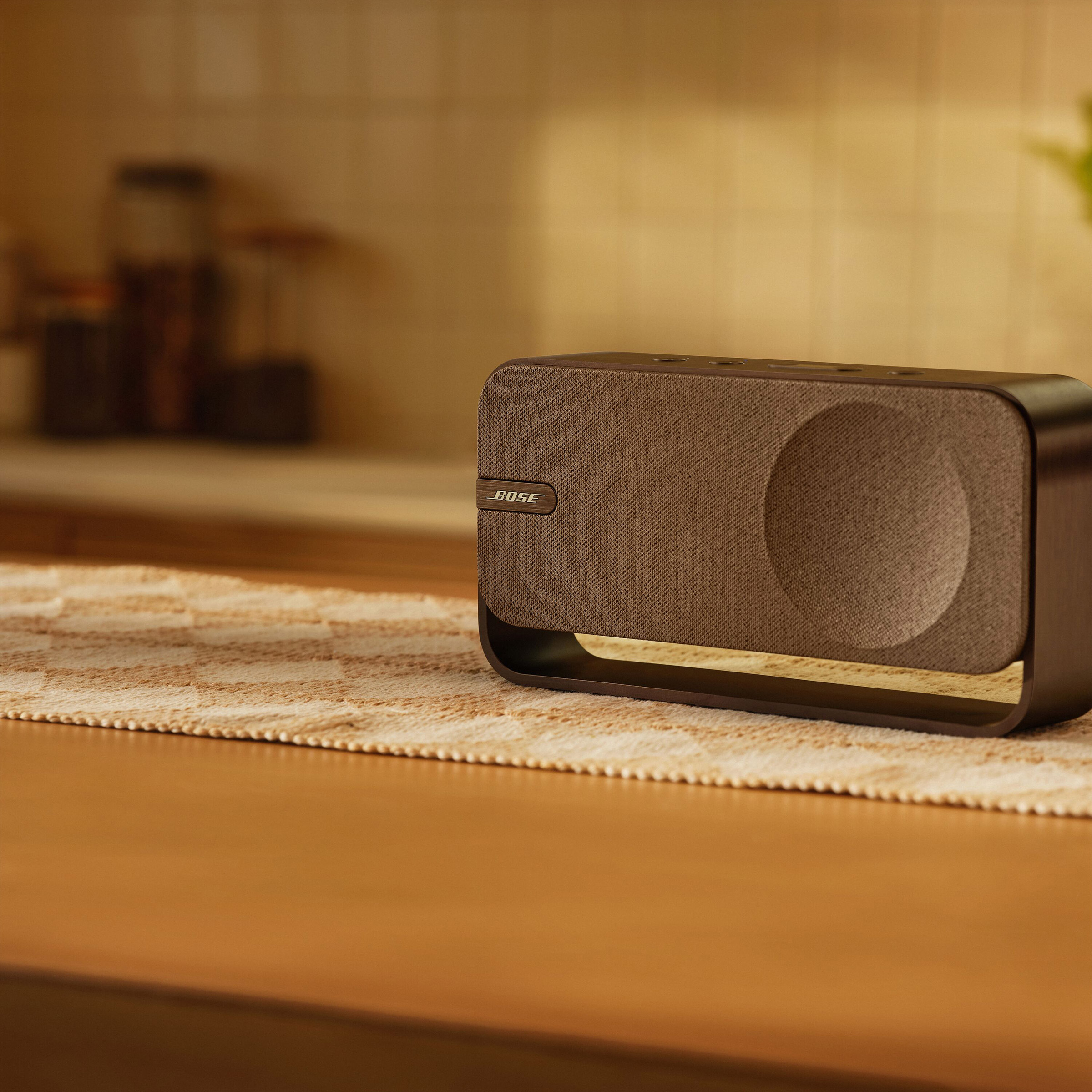 新品同様 BOSE SoundLink  ウォームウッド Bose SoundLink Home Bluetooth Speaker, Warm Wood | Costco