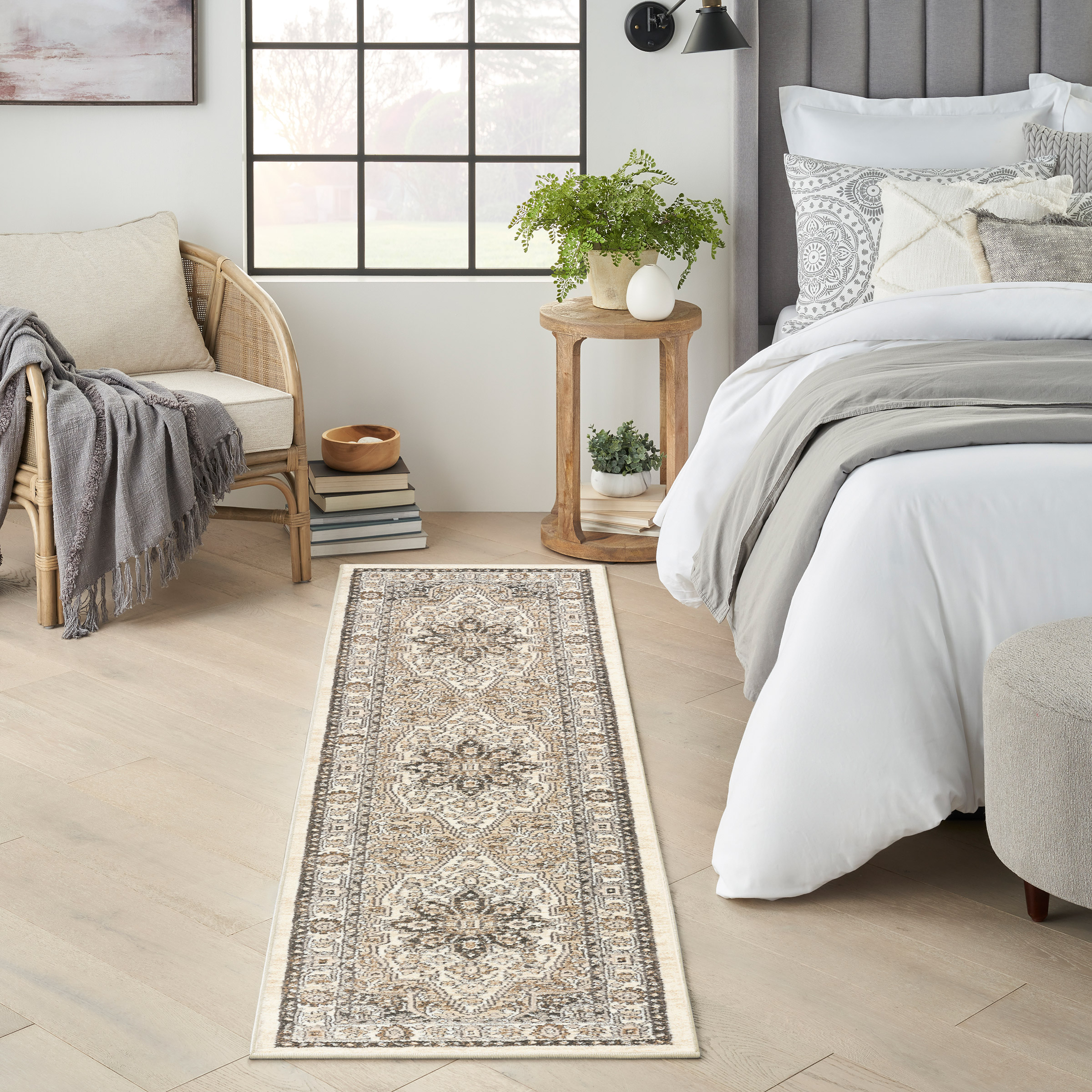 Nourison Briar Runner Rug  Rose  2’ x 7’