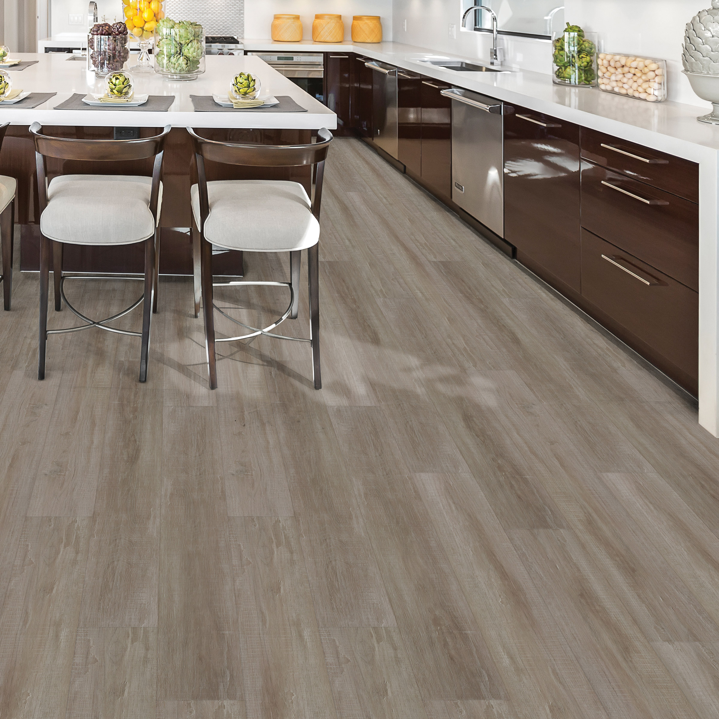 Golden Select Platinum Oak 17.8 cm (7.01 in.) Hand Scraped Engineered WPC Vinyl Flooring