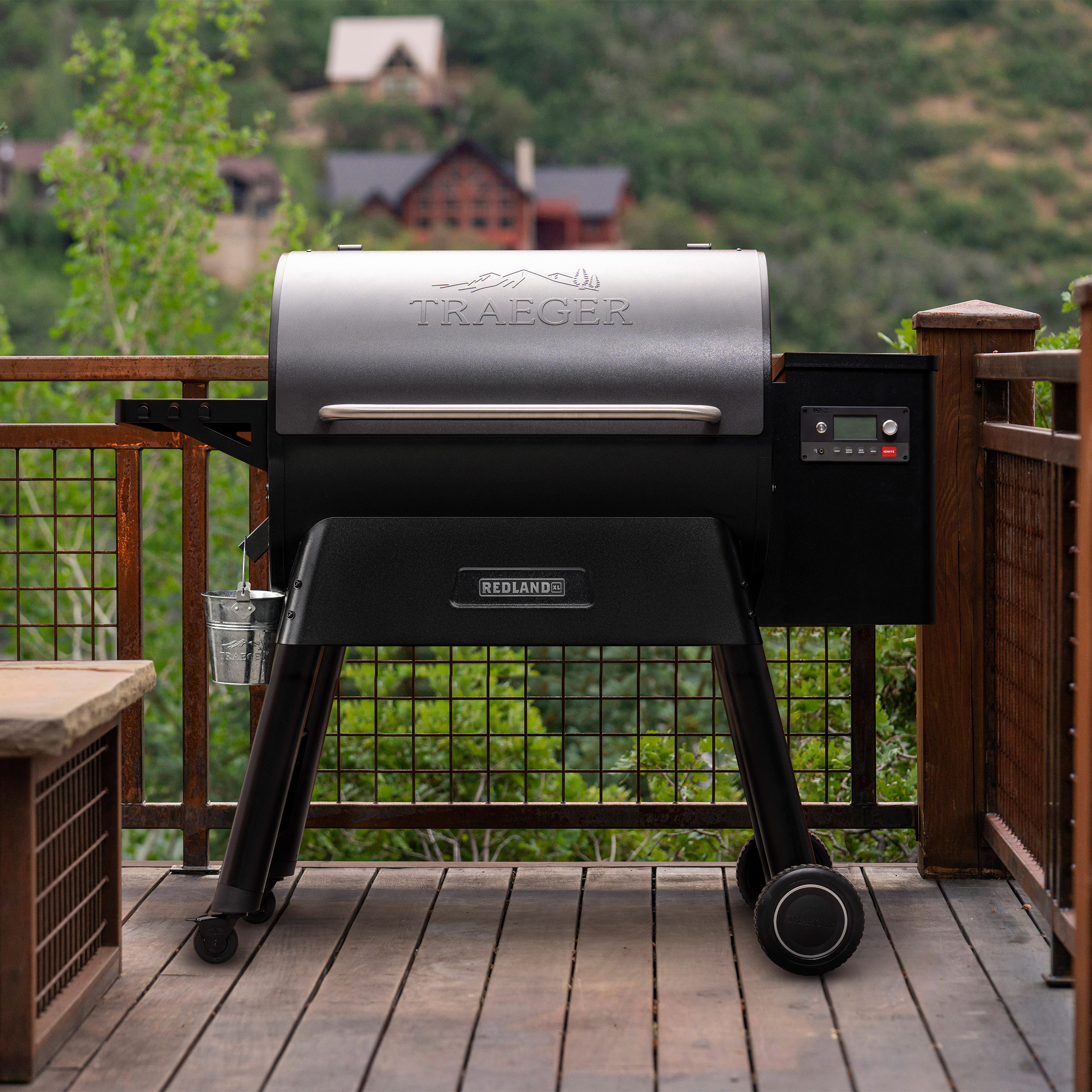 Traeger Redland XL Grill with Pellet Bundle