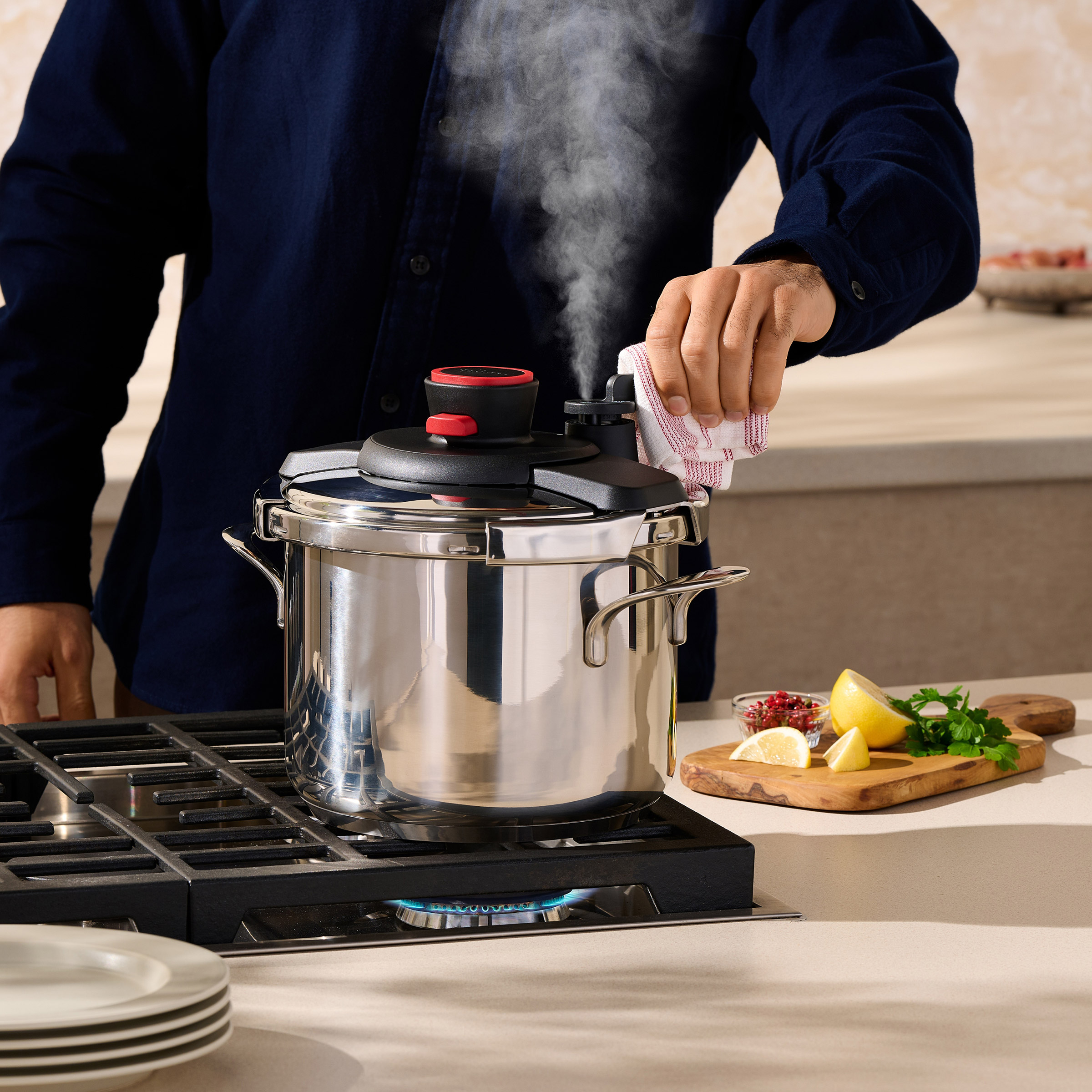 圧力鍋 LAGOSTINA , madein Italy (6L) Lagostina Pratica Pressure Cooker, 6 L (6.3 qt.) | Costco