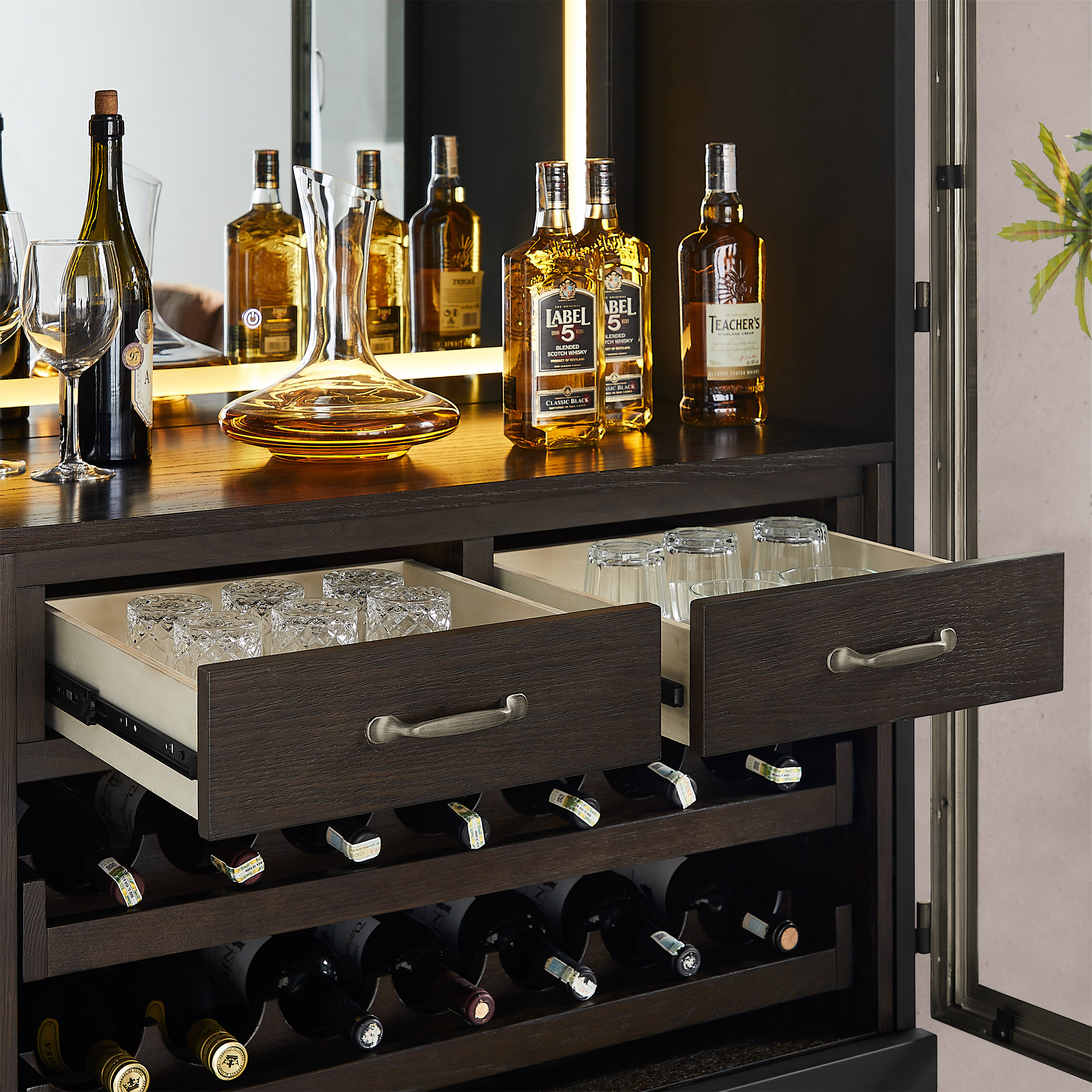 Wine Bar & Bistro 置物 Kensington Wine & Bar Cabinet | Costco