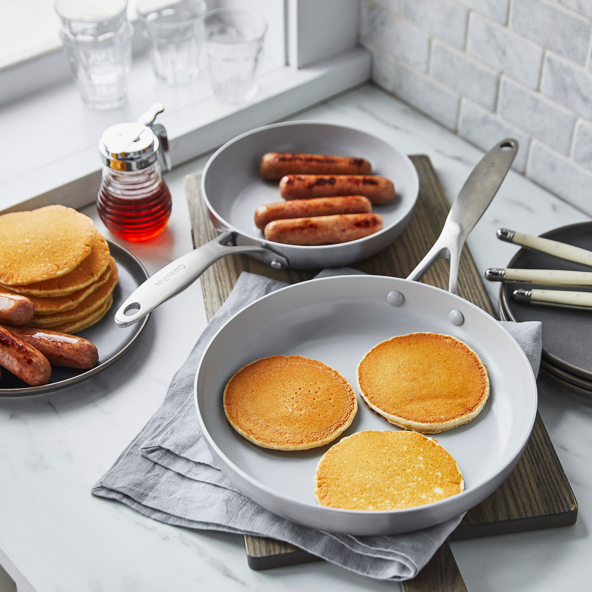panpan　グレー38 GreenPan Venice Pro Ceramic Non-Stick 3-piece Frypan Set | Costco