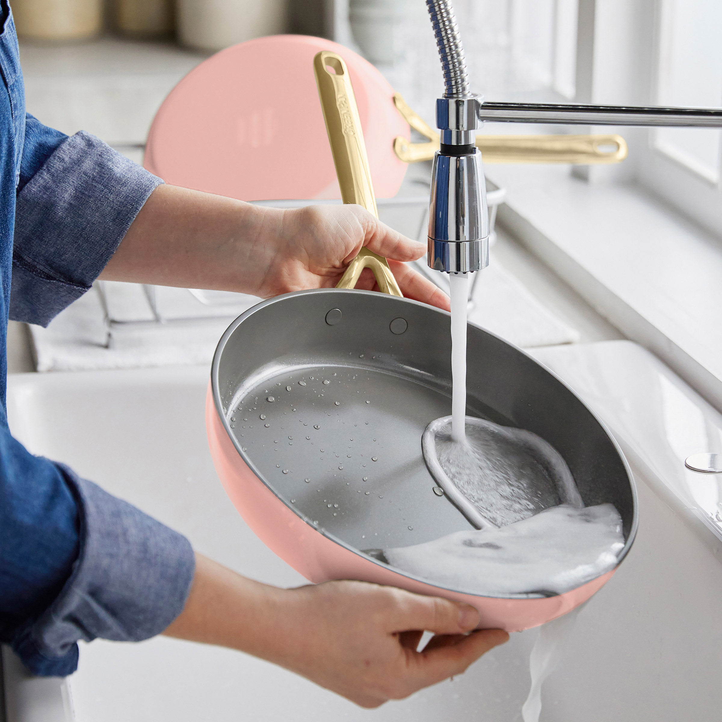 Enlarge Product Preview 6 Automation Job: Item Number not available in CMC.