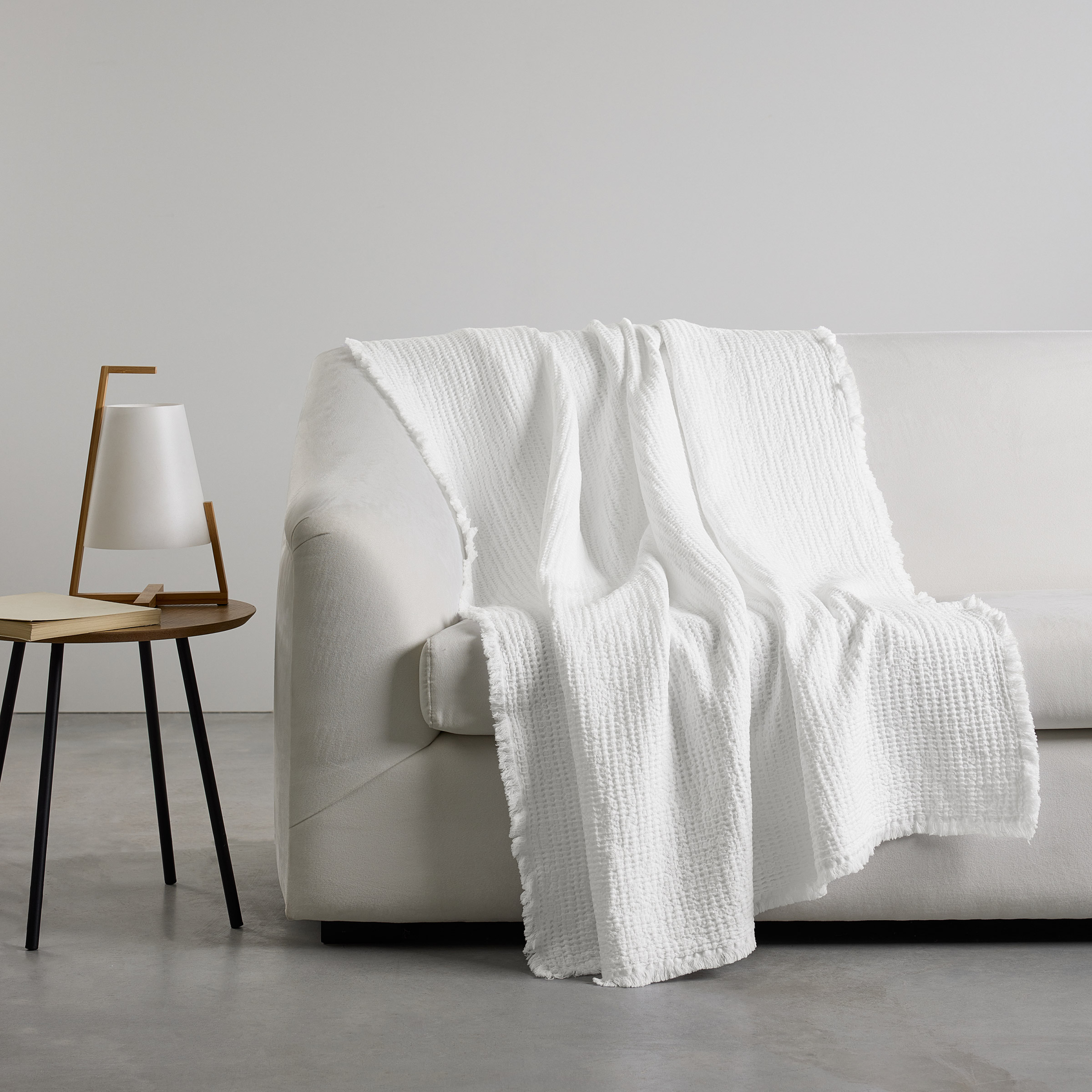 House & Home by Lynda Reeves European Collection - Cotton Waffle Throw