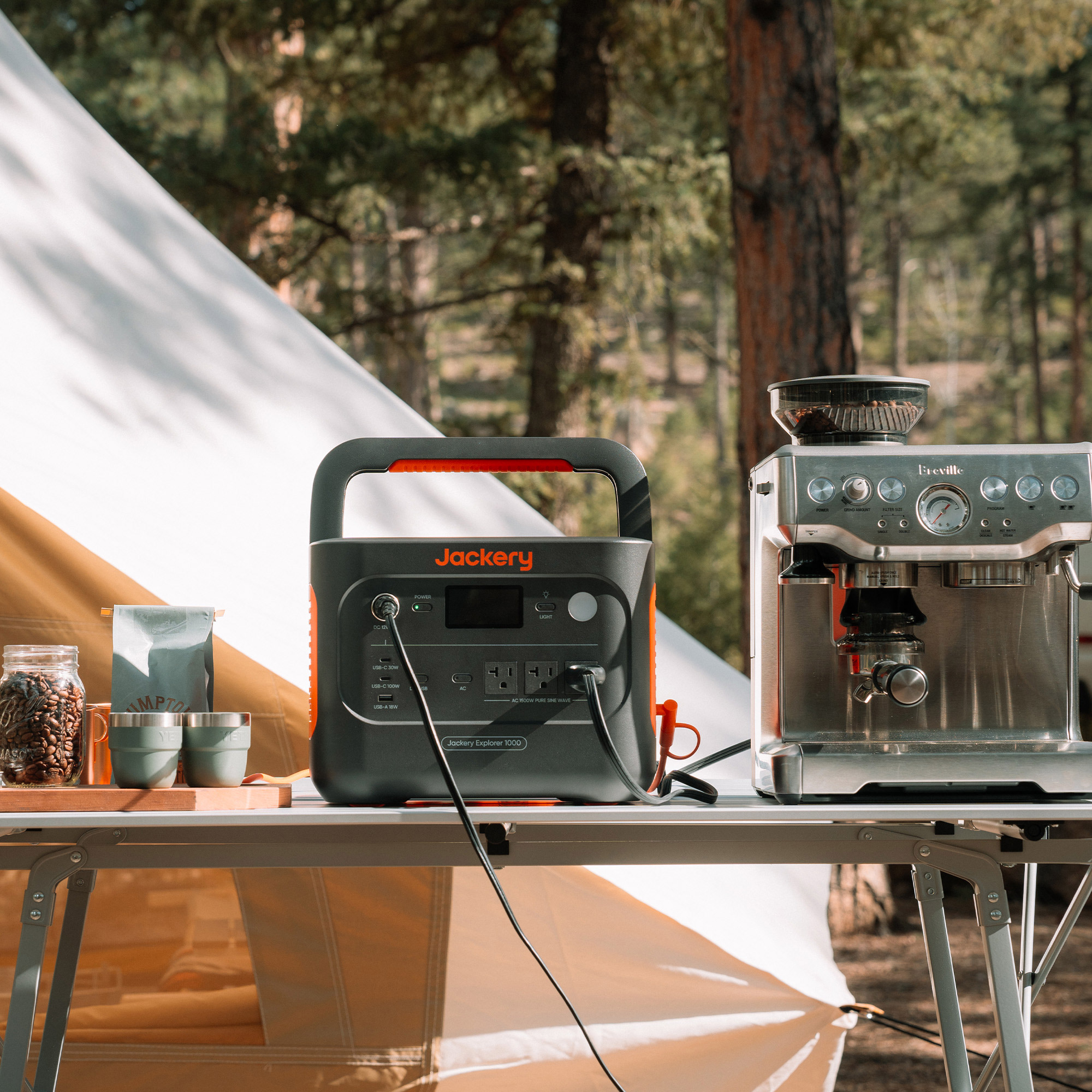 Jackery Explorer 1000 Power Station + SolarSaga 100W mini | Costco