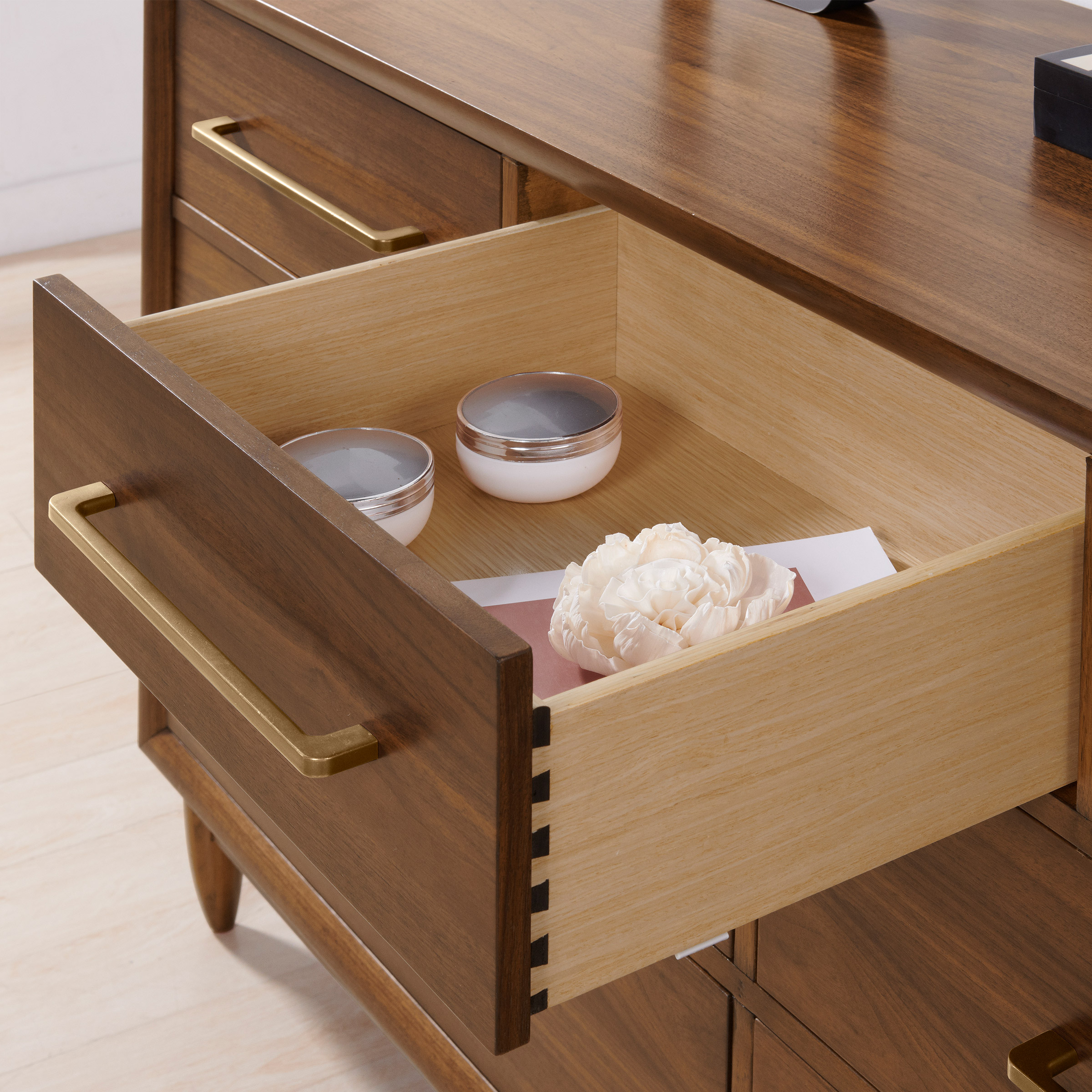 Enlarge Product Preview 4