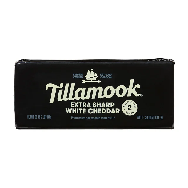 Tillamook Extra Sharp White Cheddar, 2 lbs