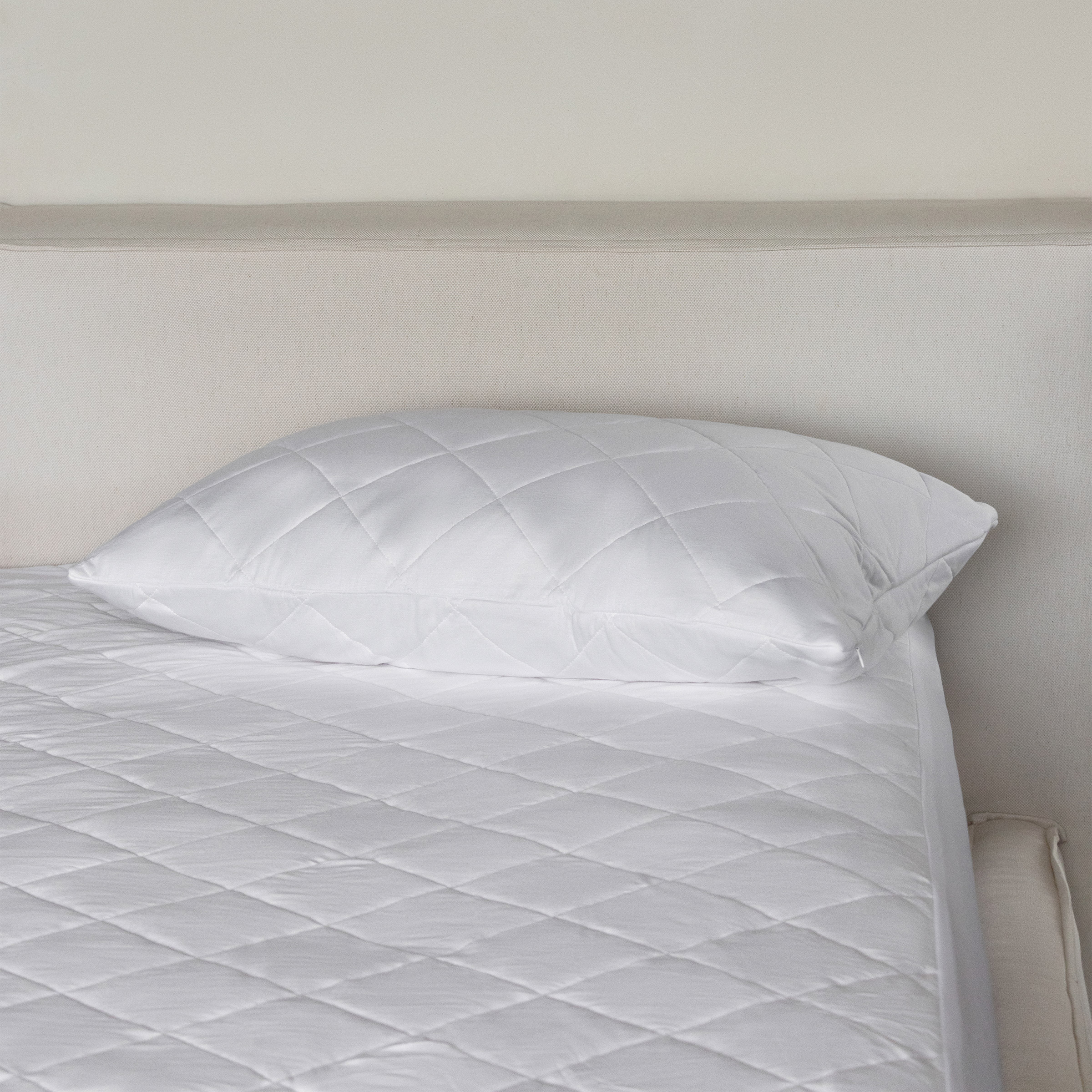 Enlarge Product Preview 2 Successfully Enriched by automation Job.