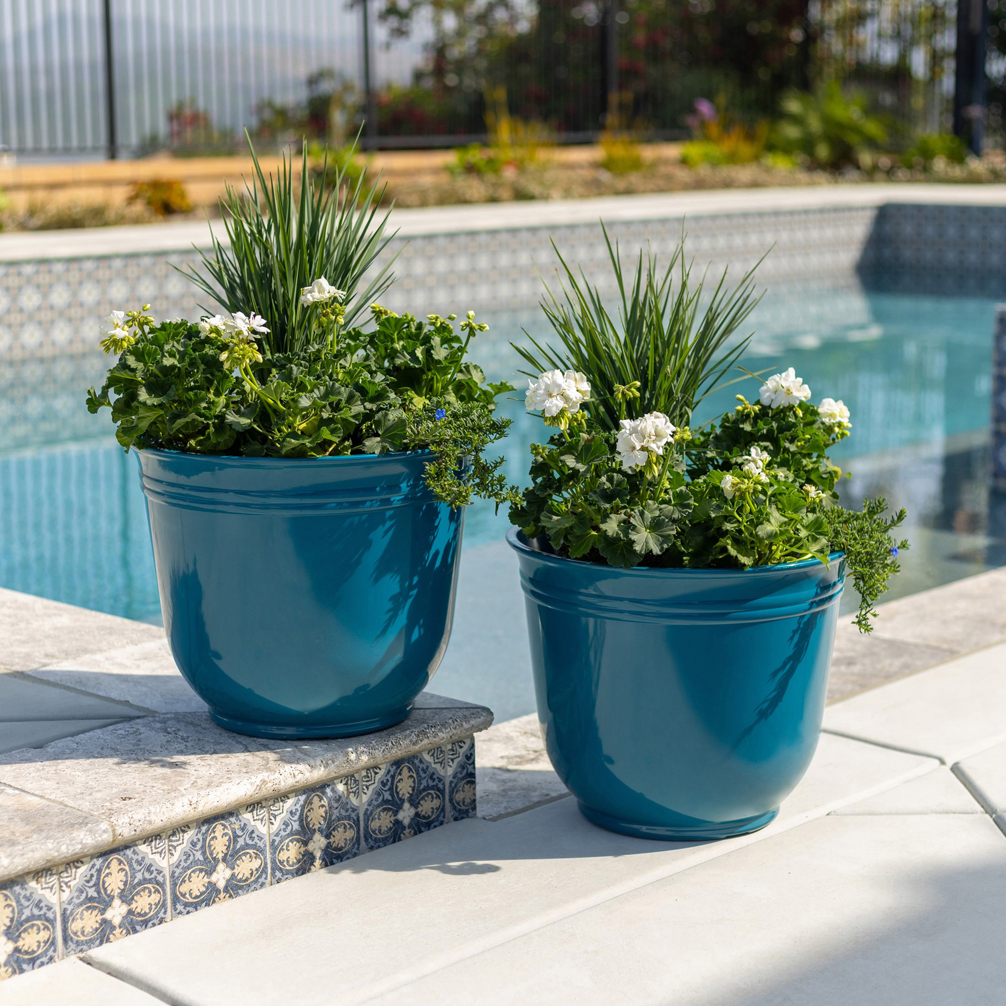 Theo Resin Planters by Trendspot, 2-pack TEAL
