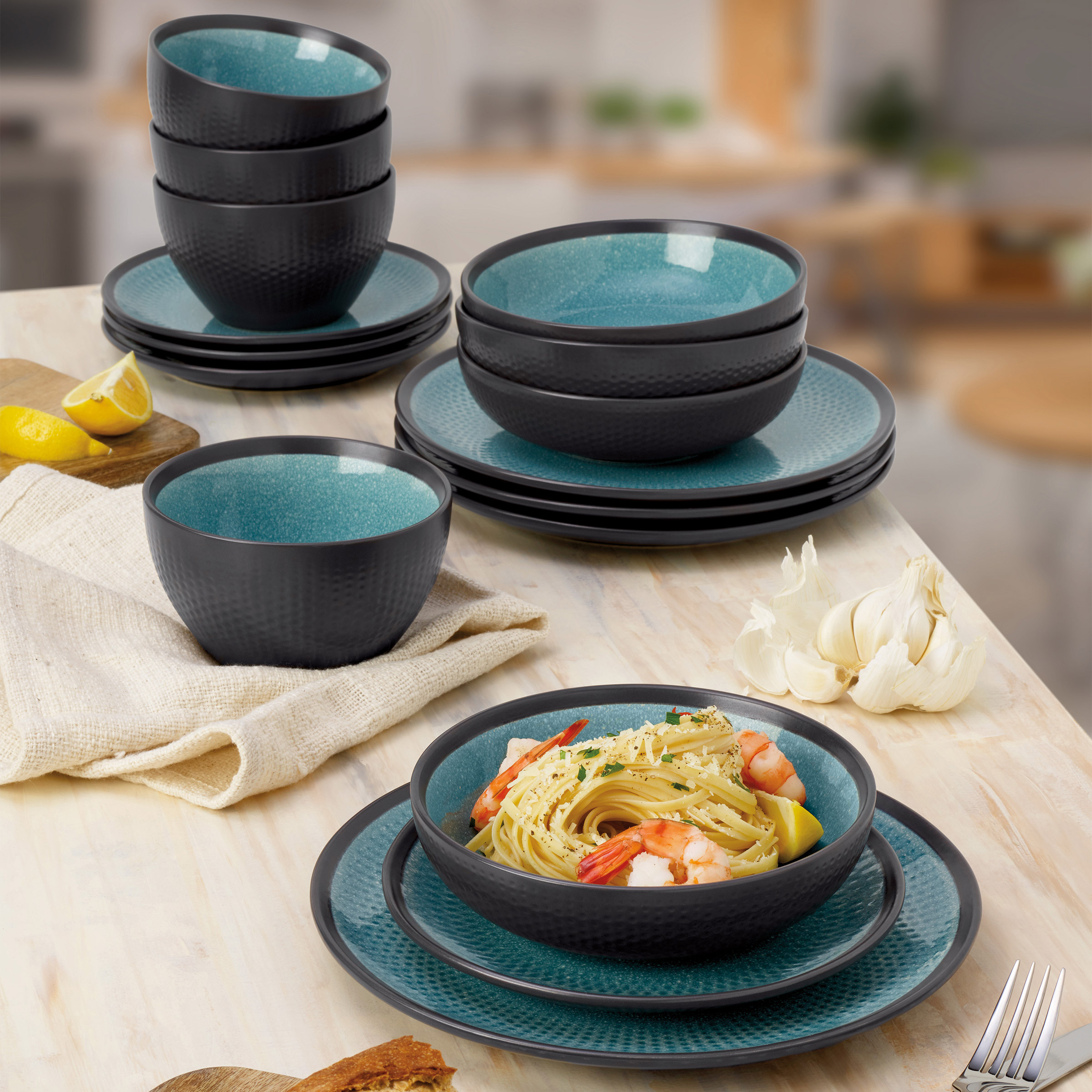 Mikasa Maddox 16-piece Stoneware Dinnerware Set | Costco