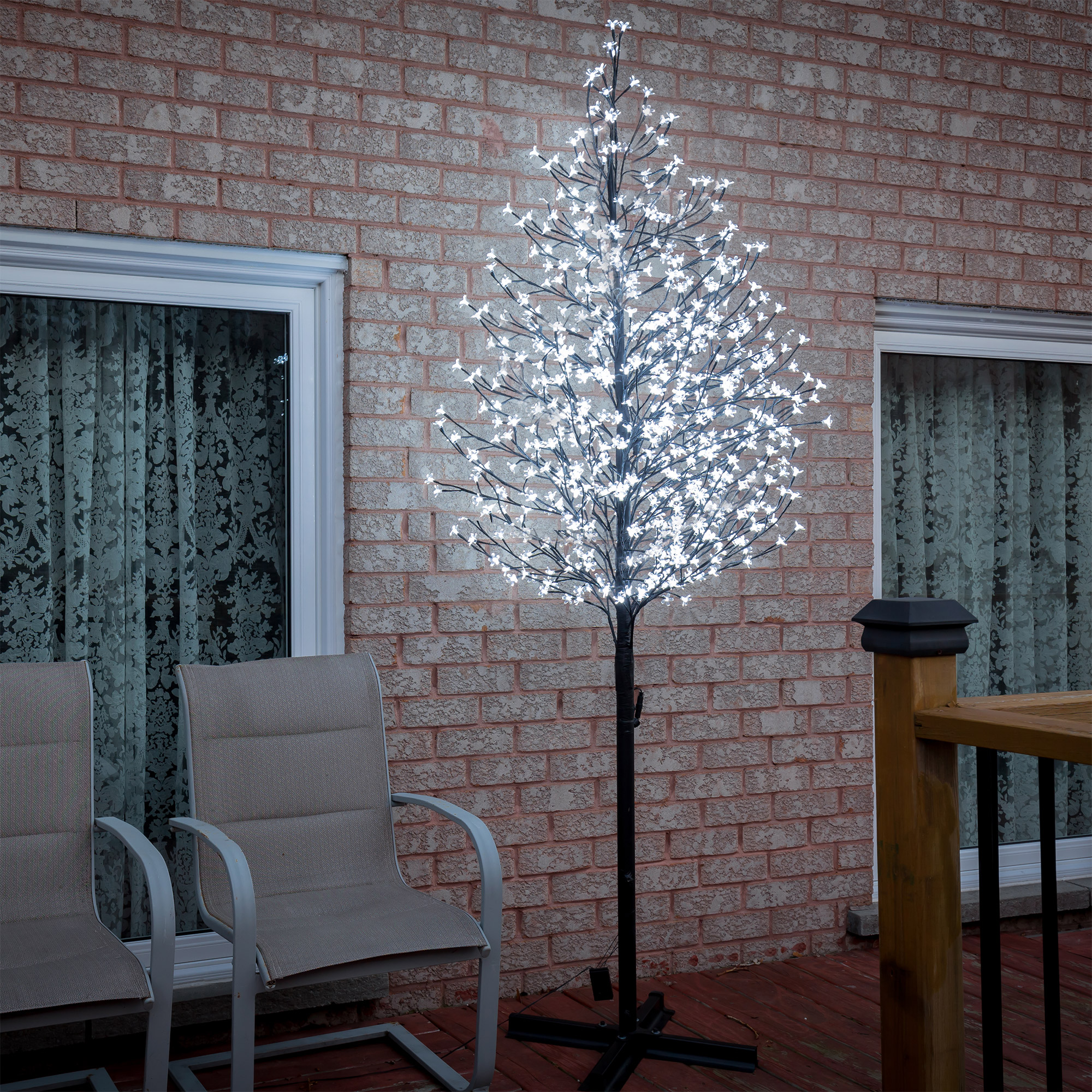 2.44 m (8 ft.) Cherry Blossom Tree with 576 LED Lights | Costco