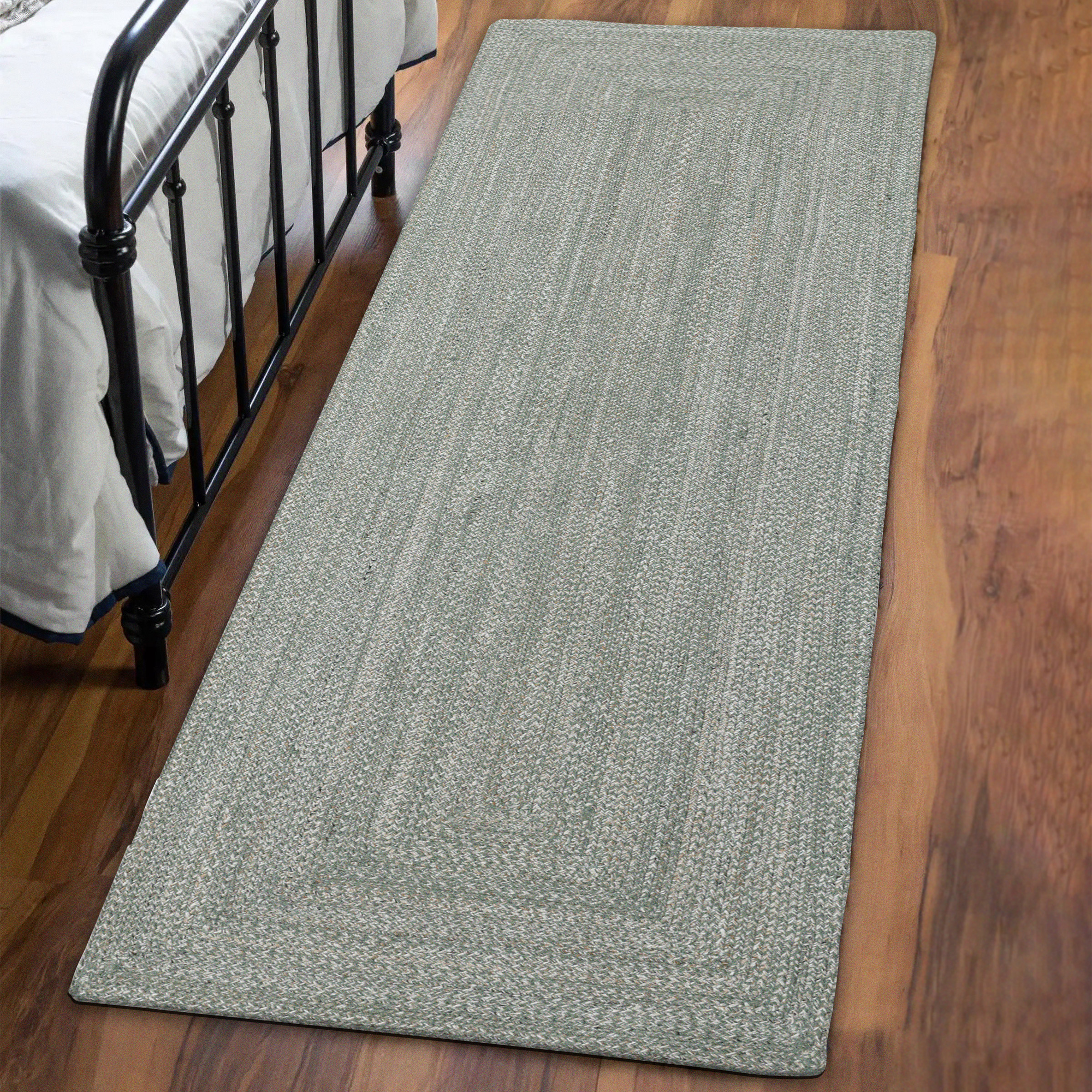 Obeetee Layla Braided Runner Rug  Green   2’3” x 8’