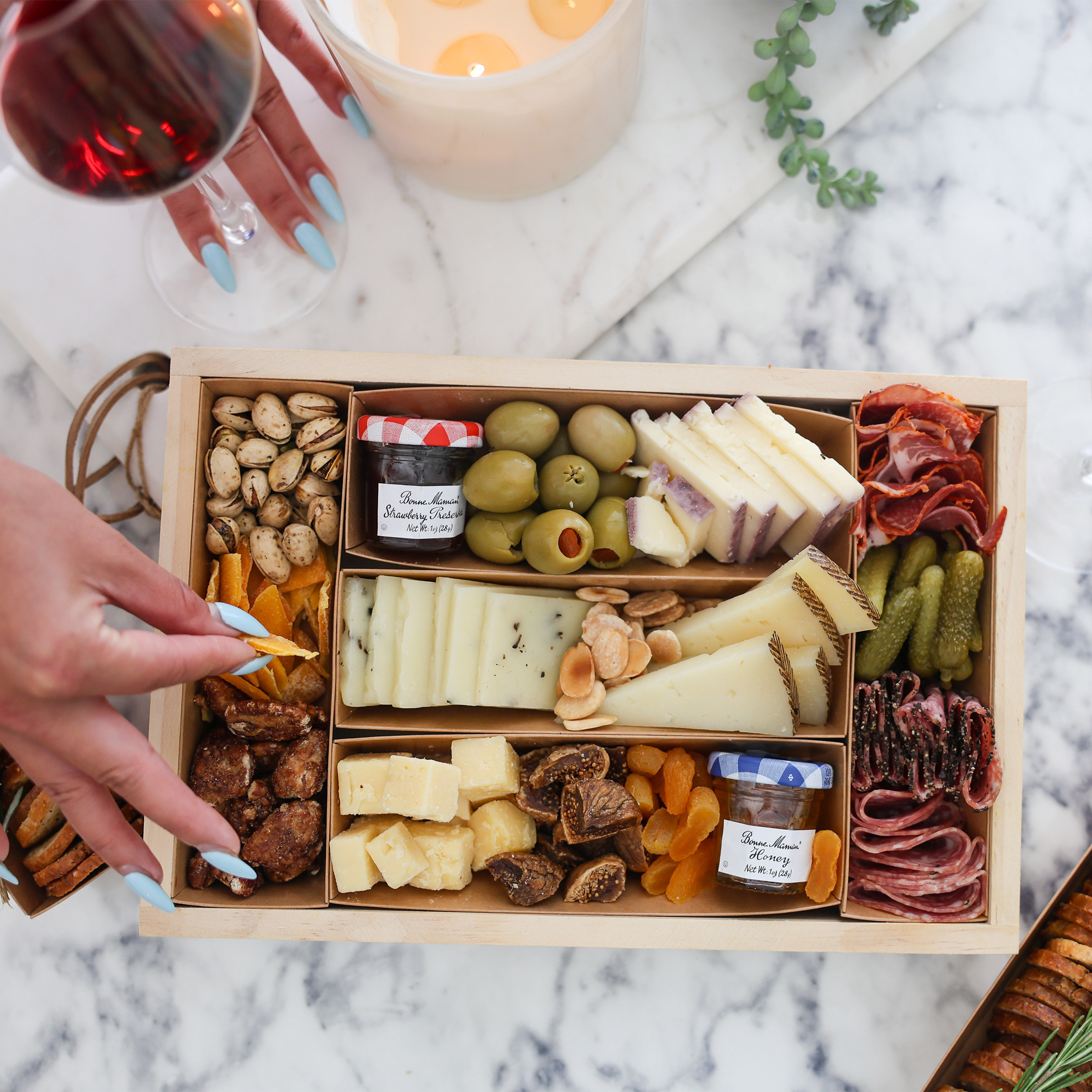 Luxe Bites Classic Ready-to-Eat Charcuterie Board  38.8 oz. Total