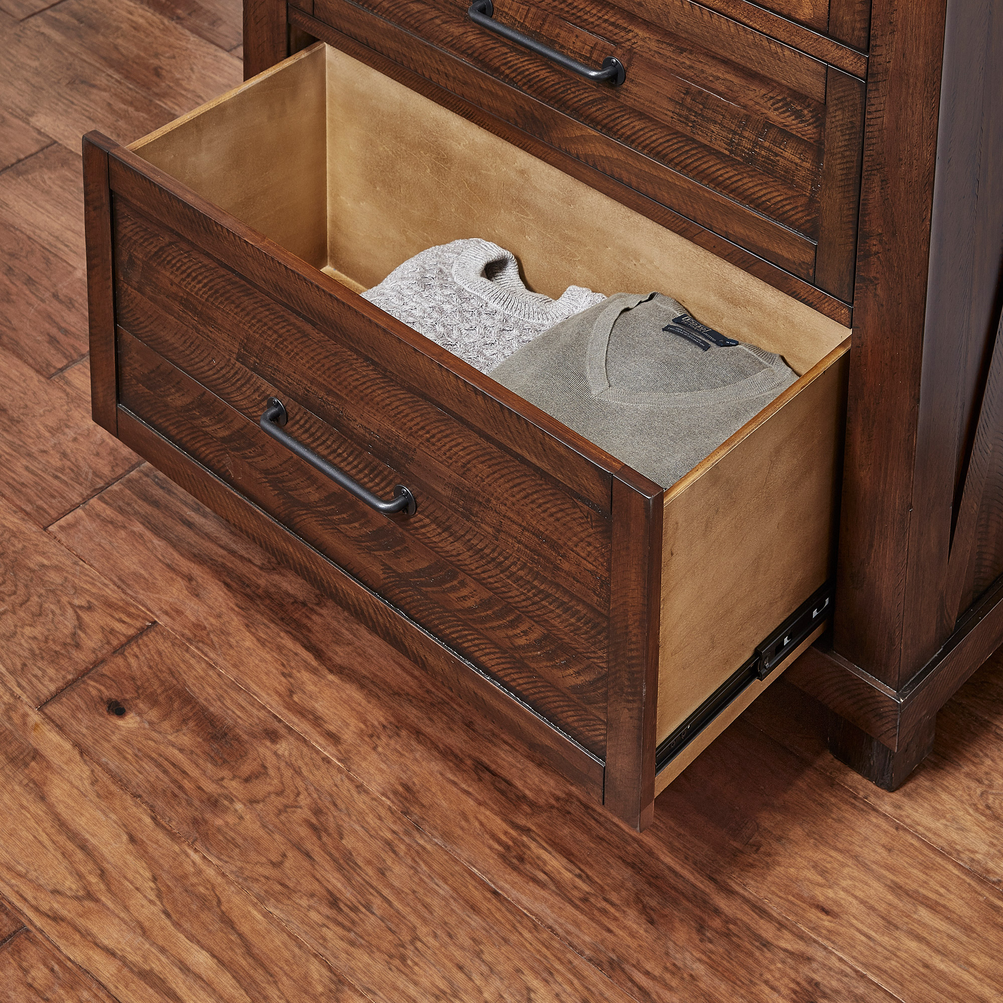 Alpine Ridge Rustic Solid Wood 6-piece Queen Bedroom Set | Costco