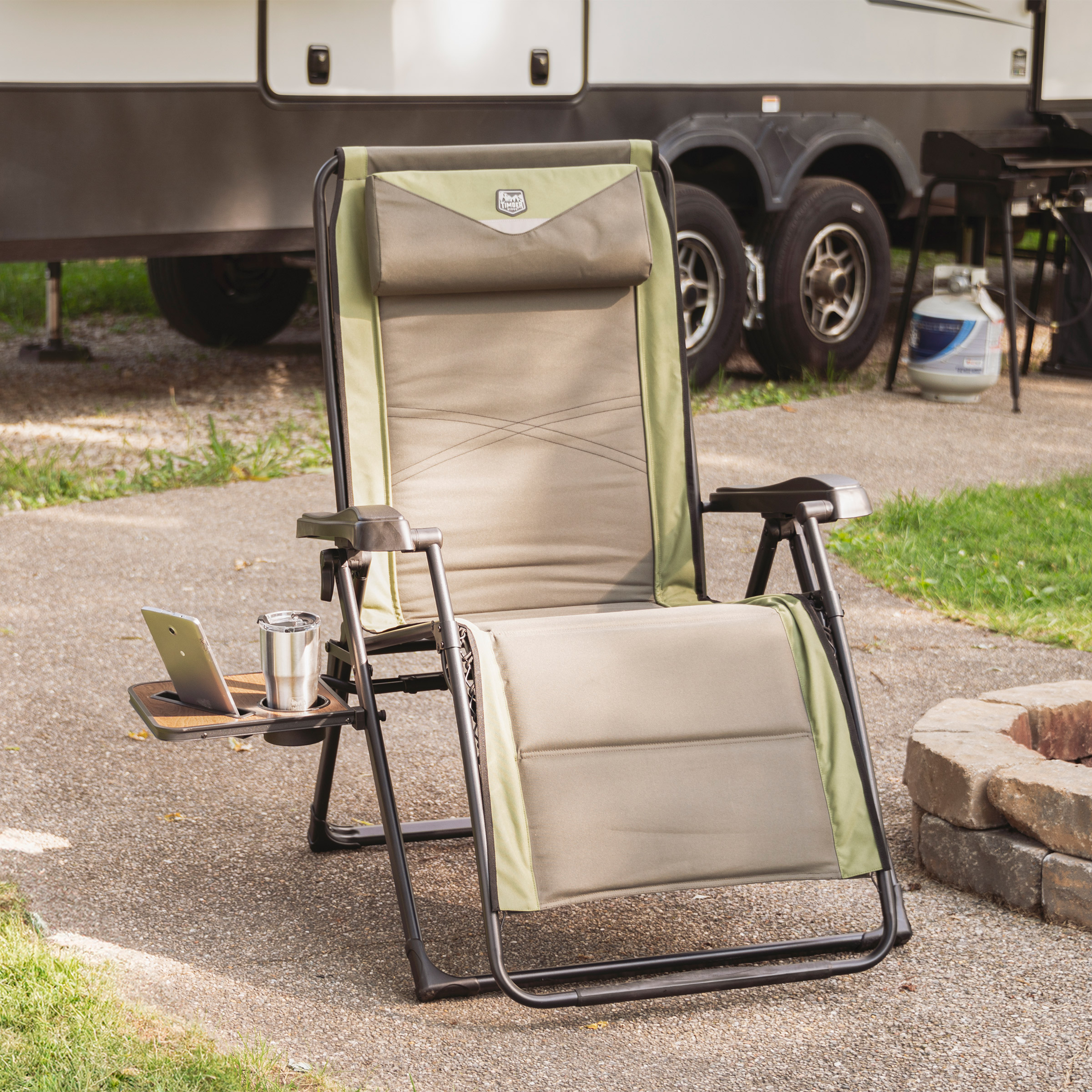 新品^_^ティンバーリッジ　折畳みゼログラビティーラウンジャー Timber Ridge Zero Gravity Camping Lounger | Costco