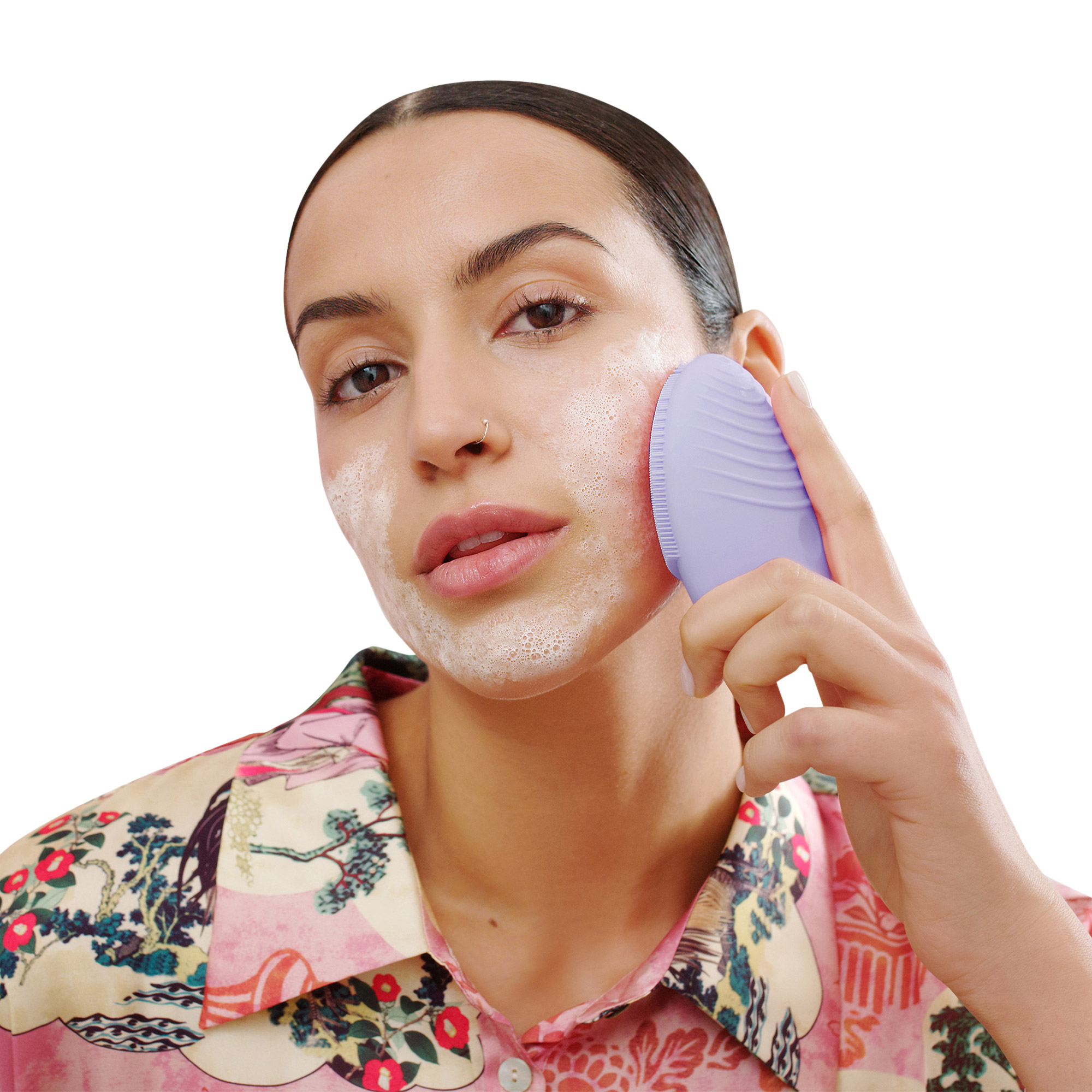 FOREO LUNA 3 Cleansing Routine for Sensitive Skin + Micro-Foam