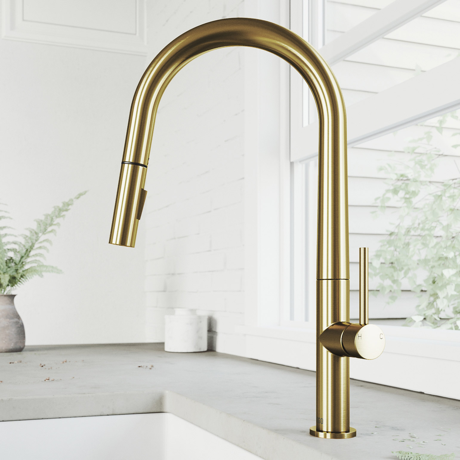 VIGO Greenwich Pull-down Kitchen Faucet
