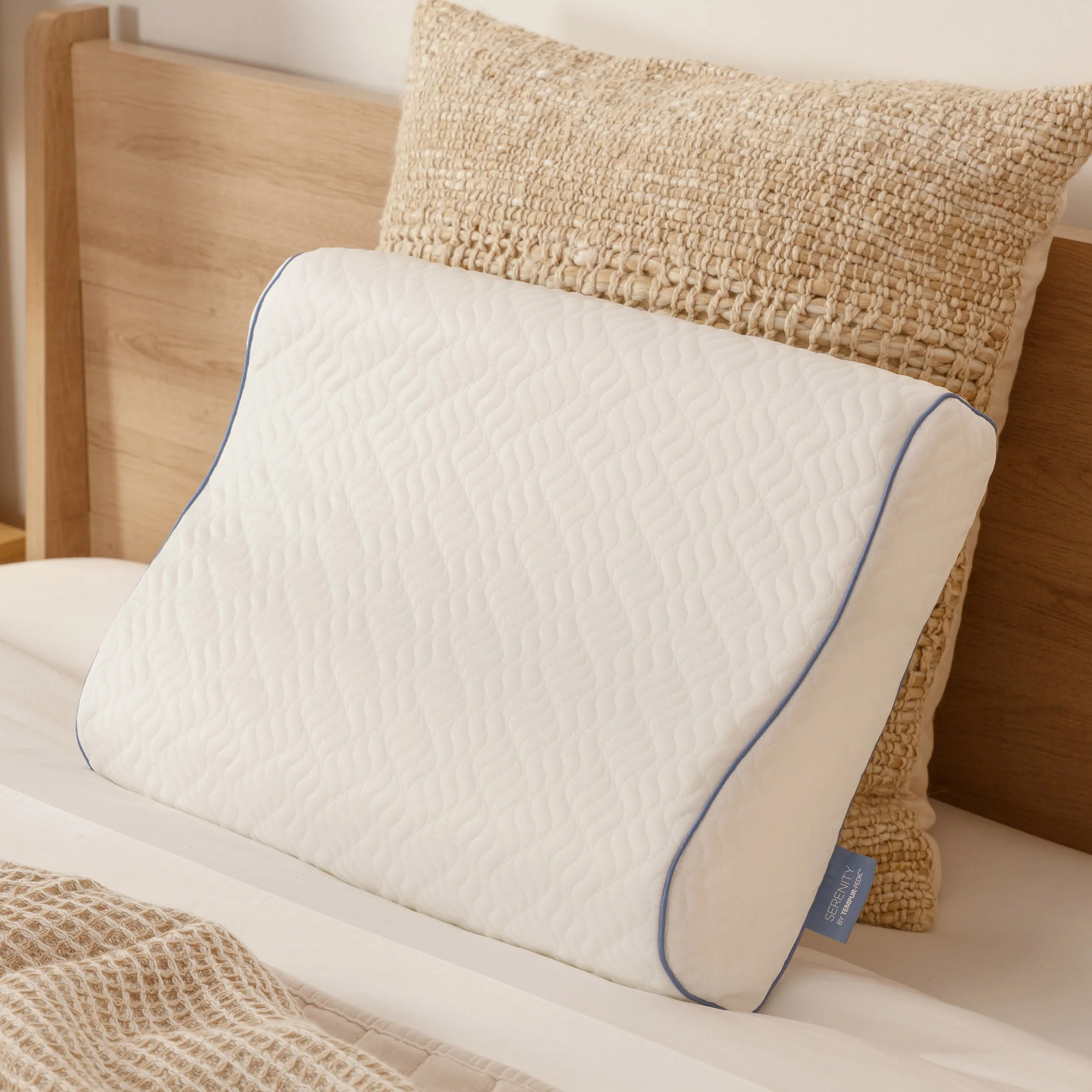 Serenity by Tempur-Pedic Contour Memory Foam Pillow Costco